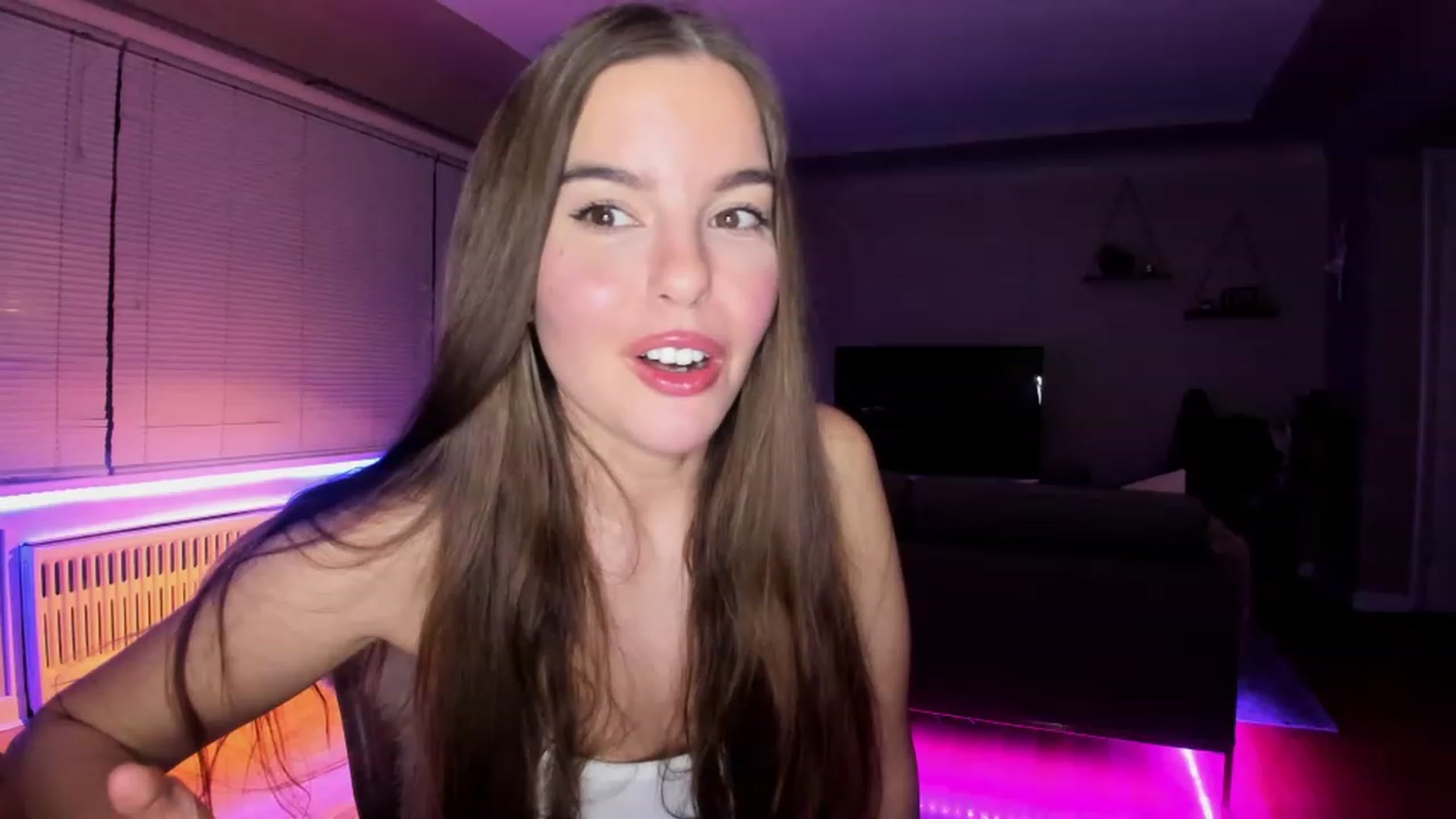 Gallery image thumbnail from KateNova's myfreecams stream on, 04/05/2023, 05:32 image 13 of 20