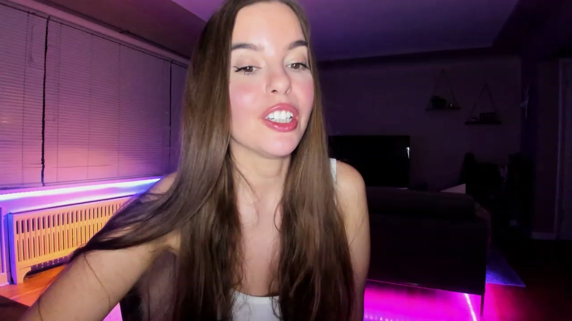 Gallery image thumbnail from KateNova's myfreecams stream on, 04/05/2023, 05:32 image 14 of 20