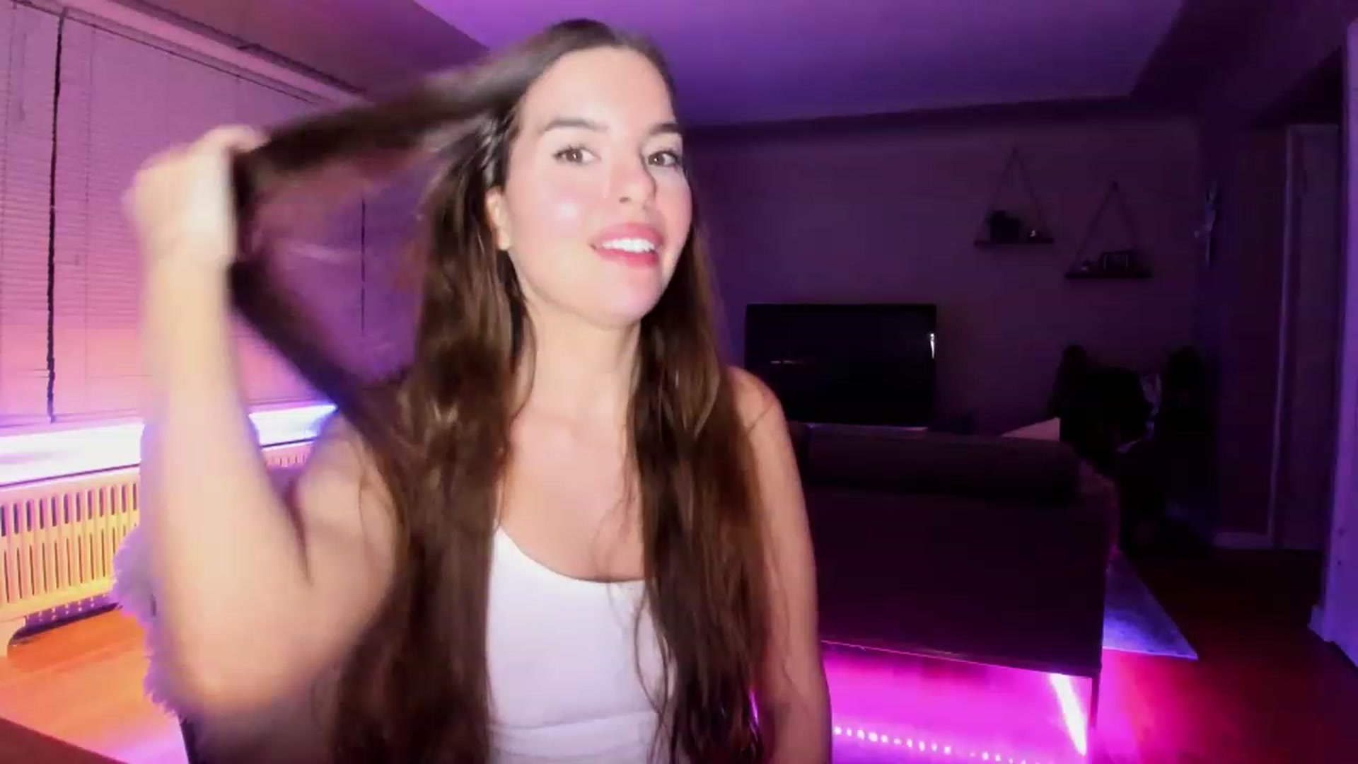 Gallery image thumbnail from KateNova's myfreecams stream on, 04/05/2023, 07:19 image 17 of 20