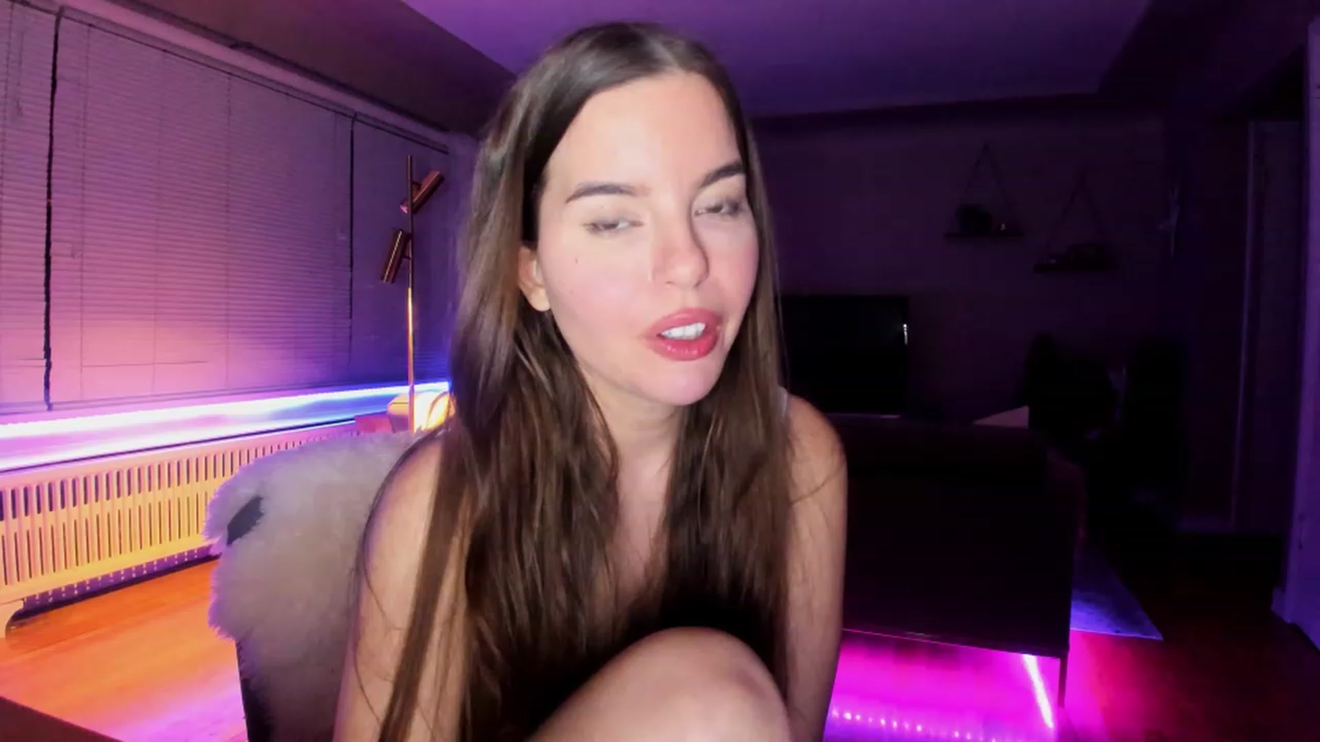 Gallery image thumbnail from KateNova's myfreecams stream on, 04/05/2023, 07:19 image 19 of 20