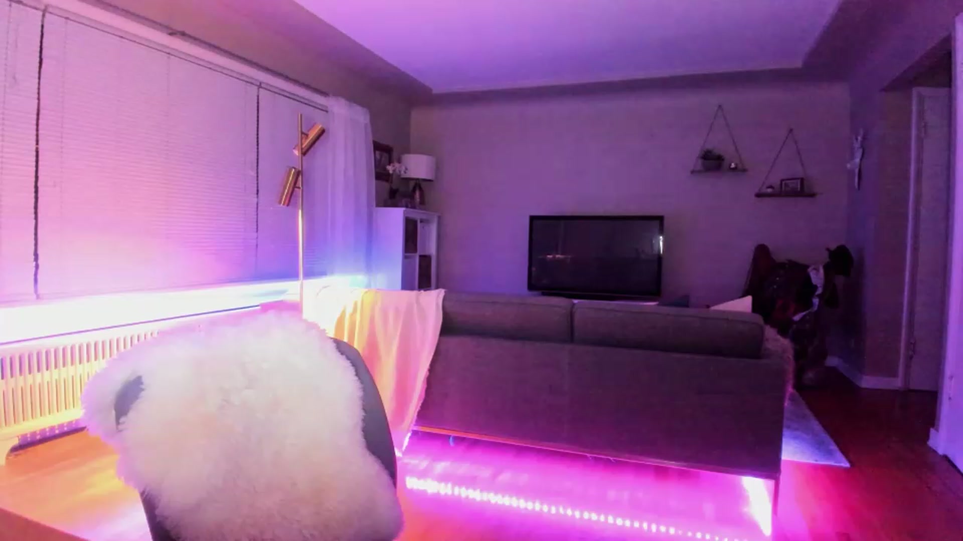 Gallery image thumbnail from KateNova's myfreecams stream on, 04/05/2023, 07:19 image 15 of 20