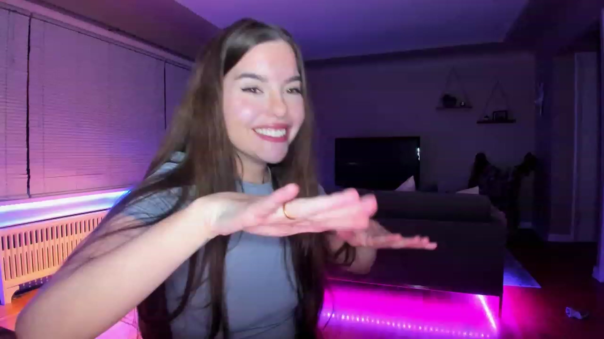 Gallery image thumbnail from KateNova's myfreecams stream on, 04/14/2023, 06:36 image 6 of 20