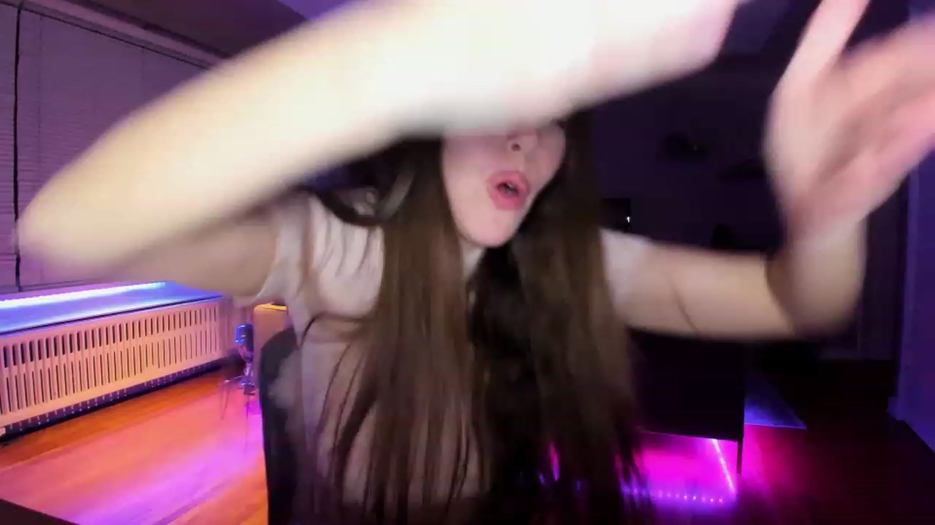 Gallery image thumbnail from KateNova's myfreecams stream on, 04/25/2023, 06:11 image 7 of 20