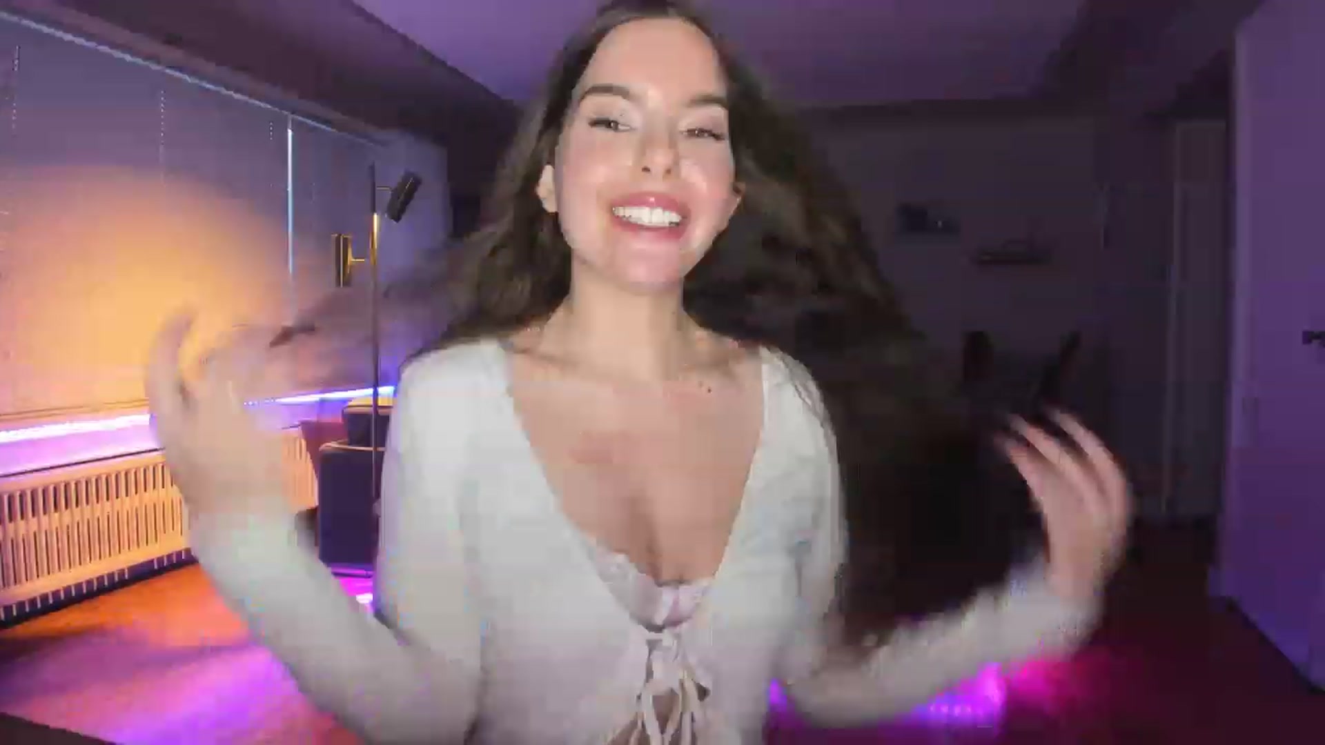 Gallery image thumbnail from KateNova's myfreecams stream on, 05/10/2023, 03:54 image 17 of 20