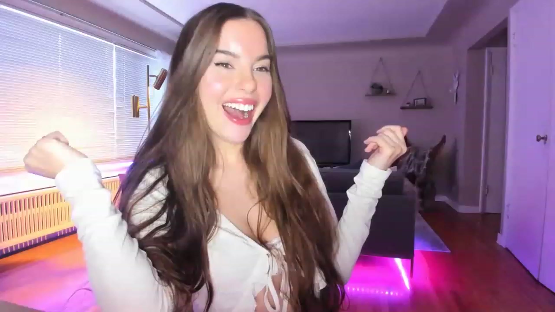 Gallery image thumbnail from KateNova's myfreecams stream on, 05/10/2023, 03:54 image 2 of 20