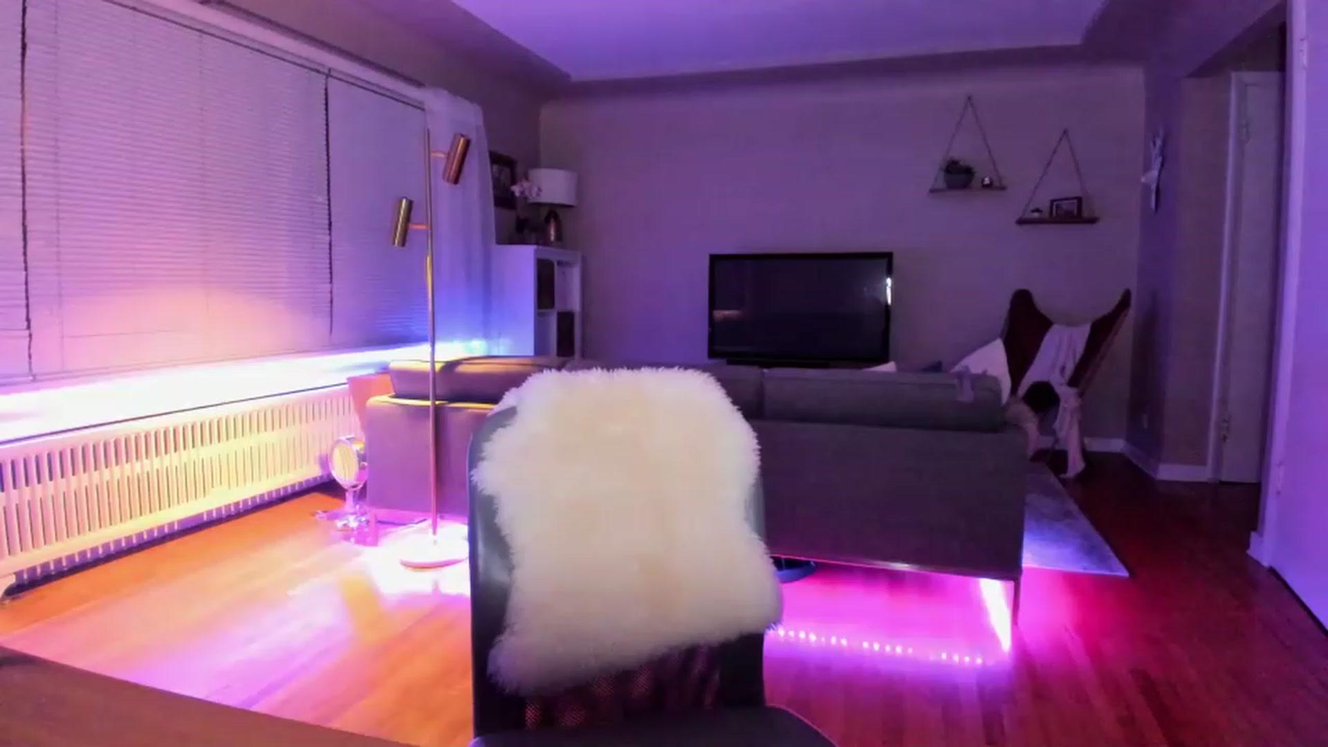 Gallery image thumbnail from KateNova's myfreecams stream on, 06/01/2023, 06:24 image 9 of 20