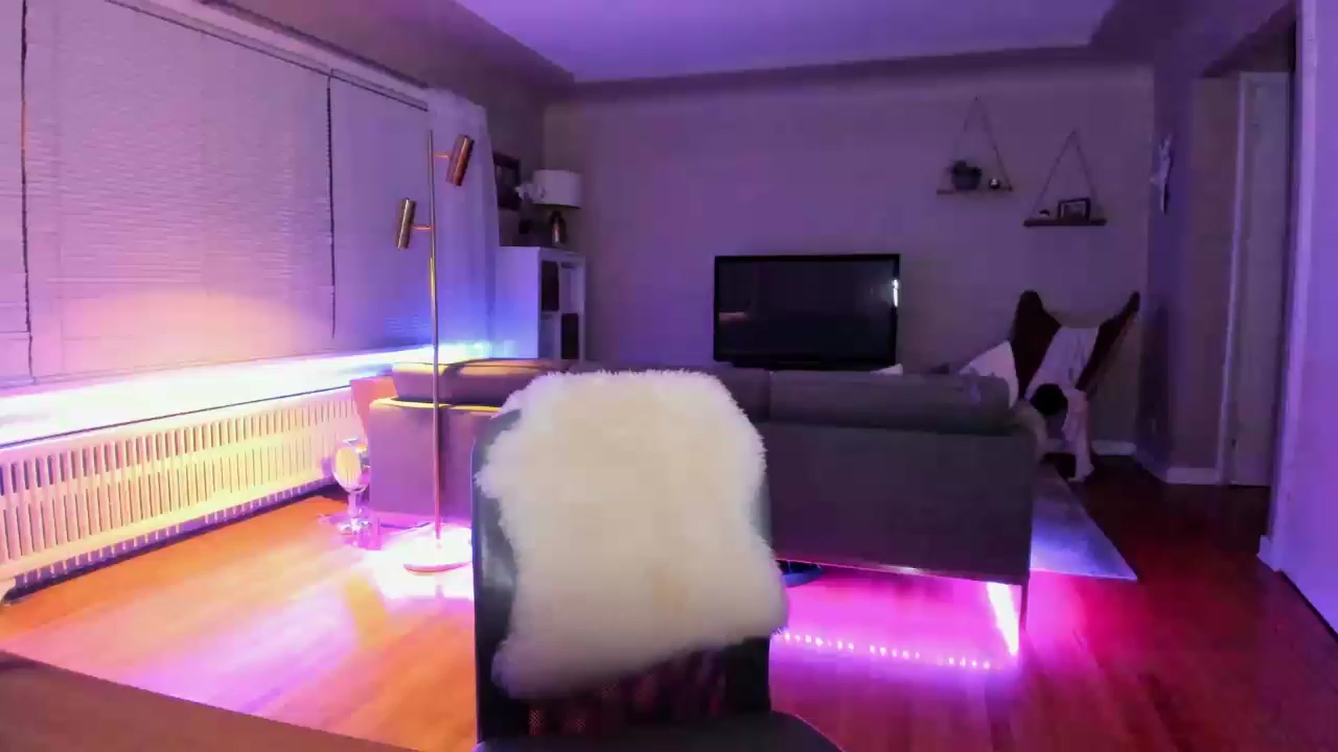 Gallery image thumbnail from KateNova's myfreecams stream on, 06/01/2023, 06:24 image 8 of 20