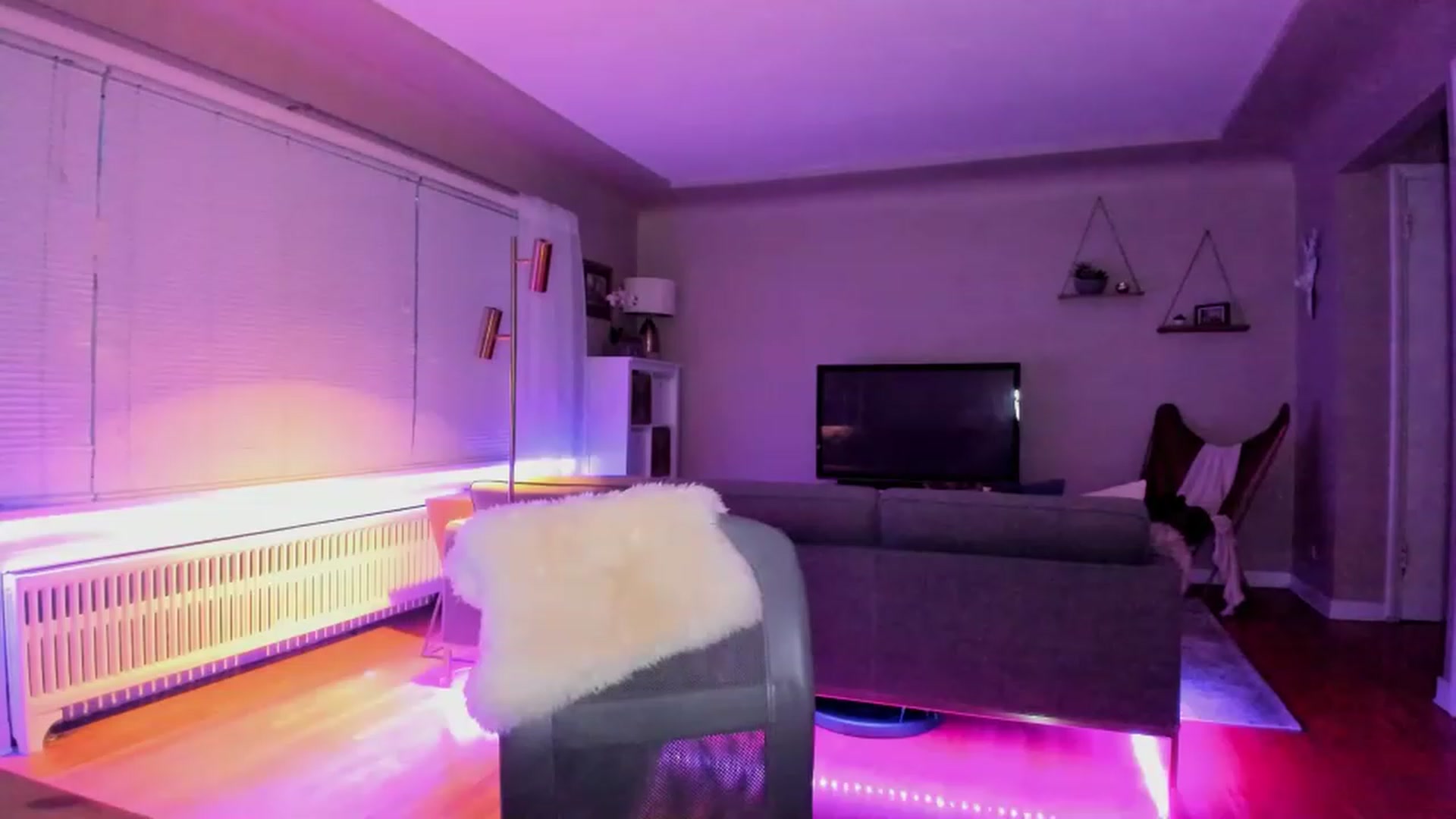 Gallery image thumbnail from KateNova's myfreecams stream on, 06/21/2023, 04:47 image 18 of 20