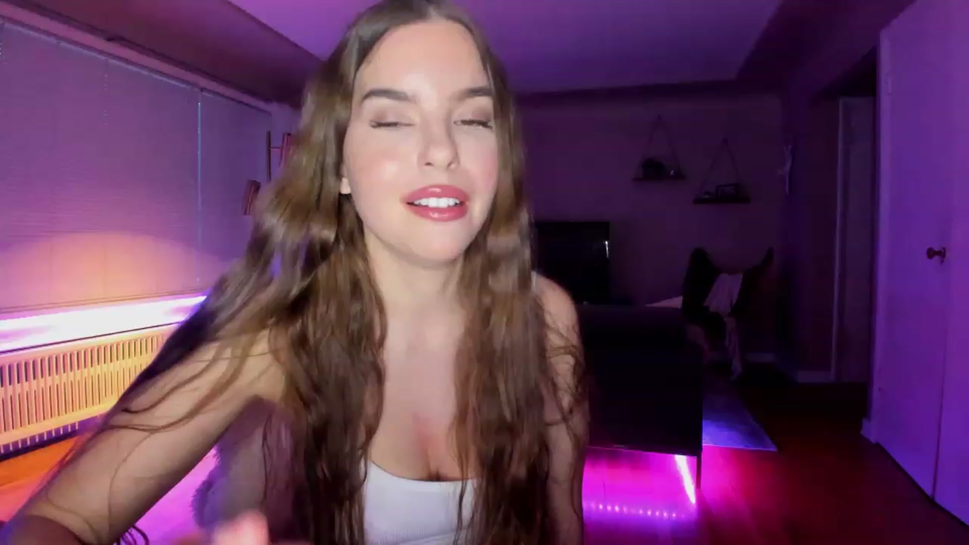 Gallery image thumbnail from KateNova's myfreecams stream on, 06/21/2023, 04:47 image 8 of 20