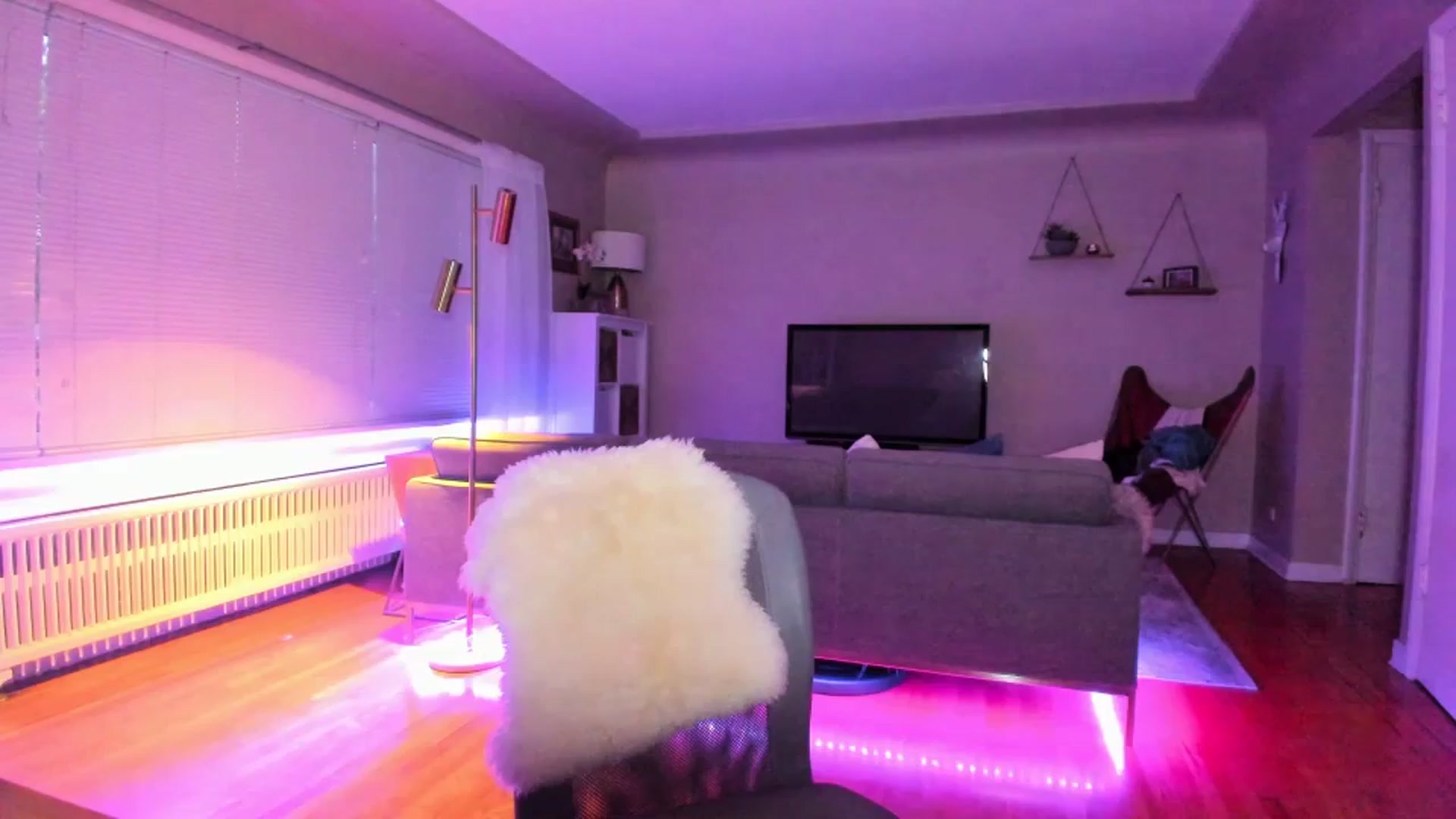 Gallery image thumbnail from KateNova's myfreecams stream on, 06/28/2023, 05:21 image 11 of 20