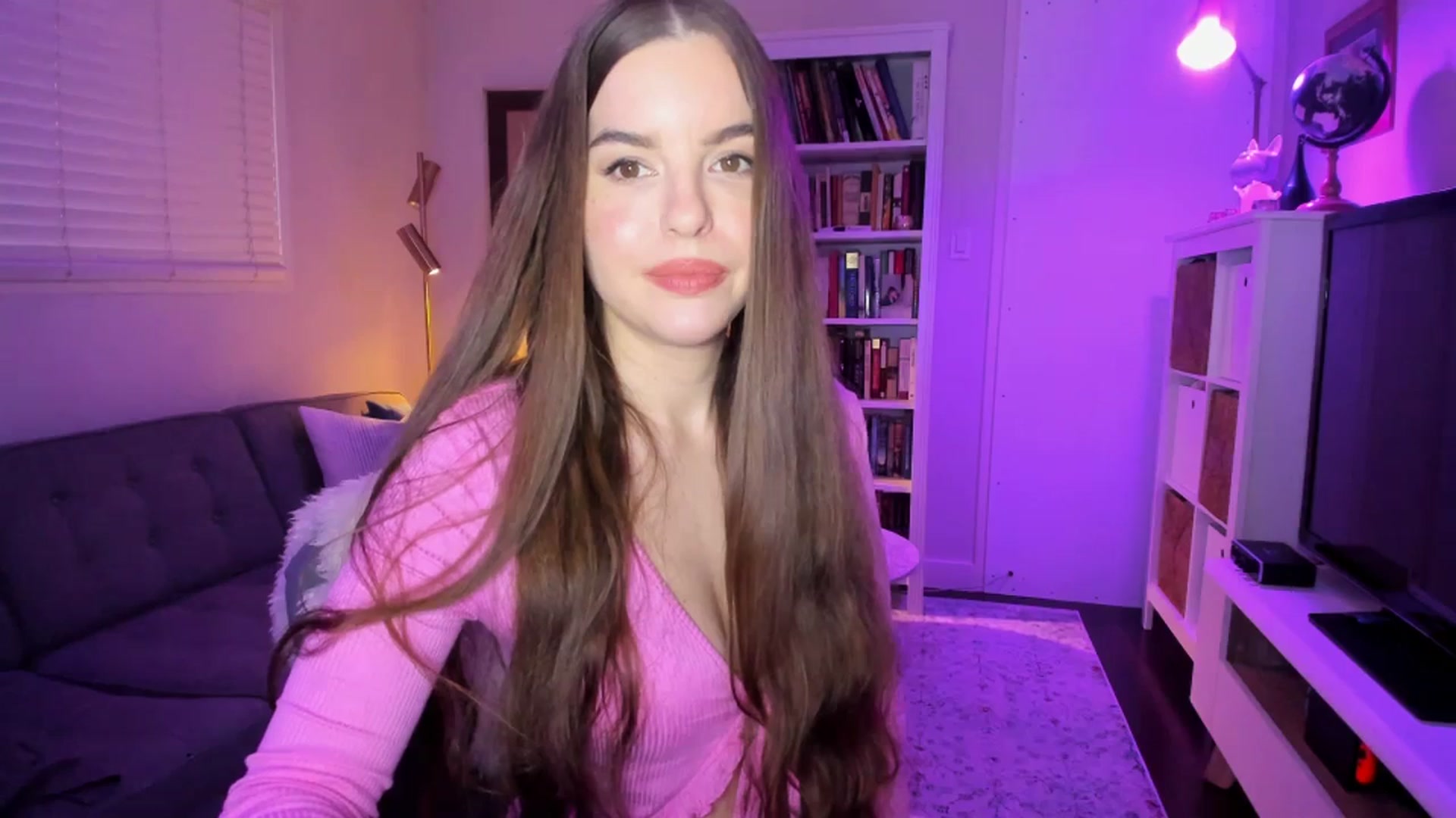 Gallery image thumbnail from KateNova's myfreecams stream on, 11/27/2023, 22:45 image 18 of 20