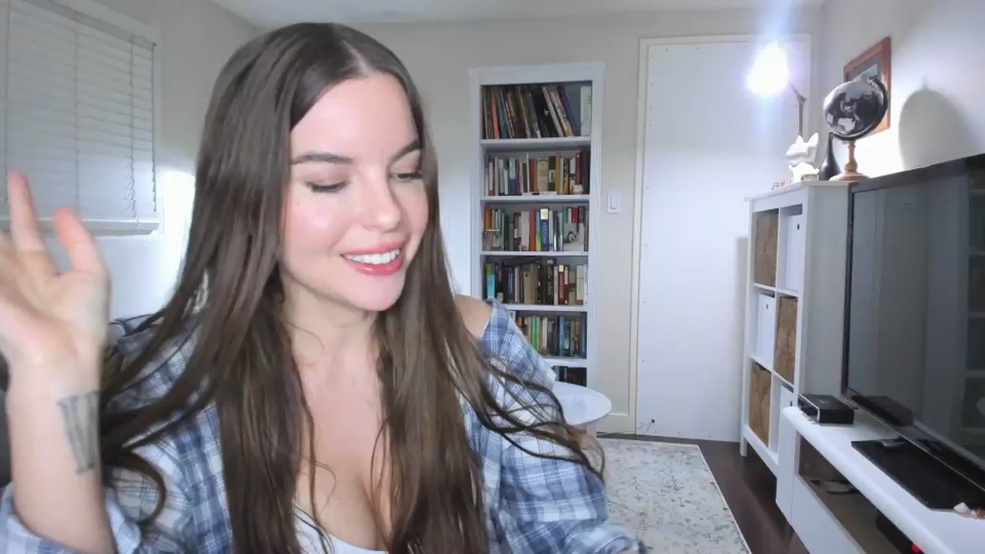 Gallery image thumbnail from KateNova's myfreecams stream on, 11/29/2023, 23:48 image 16 of 20