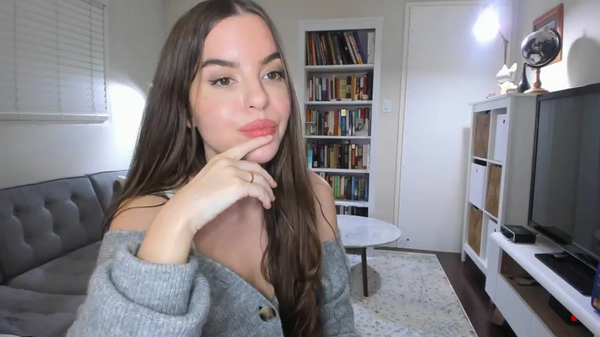 Gallery image thumbnail from KateNova's myfreecams stream on, 11/30/2023, 23:28 image 18 of 20