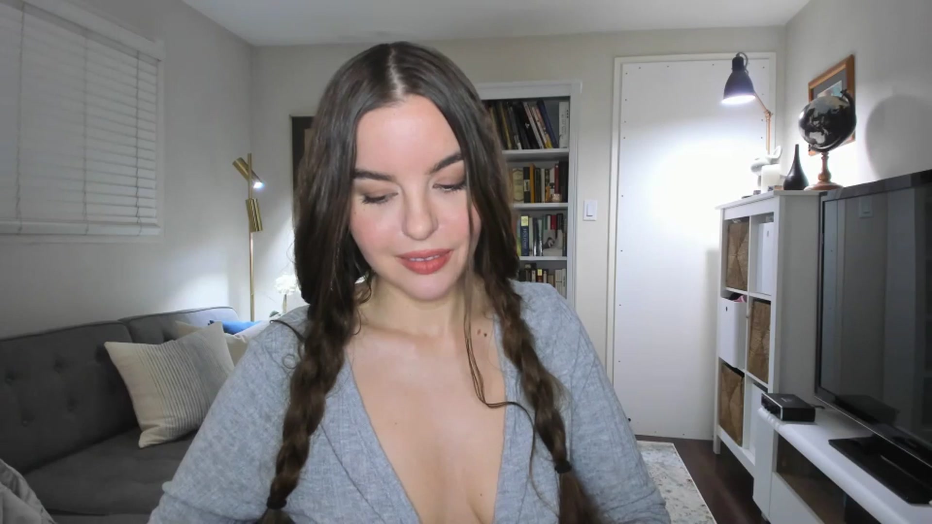 Gallery image thumbnail from KateNova's myfreecams stream on, 12/07/2023, 23:17 image 8 of 20
