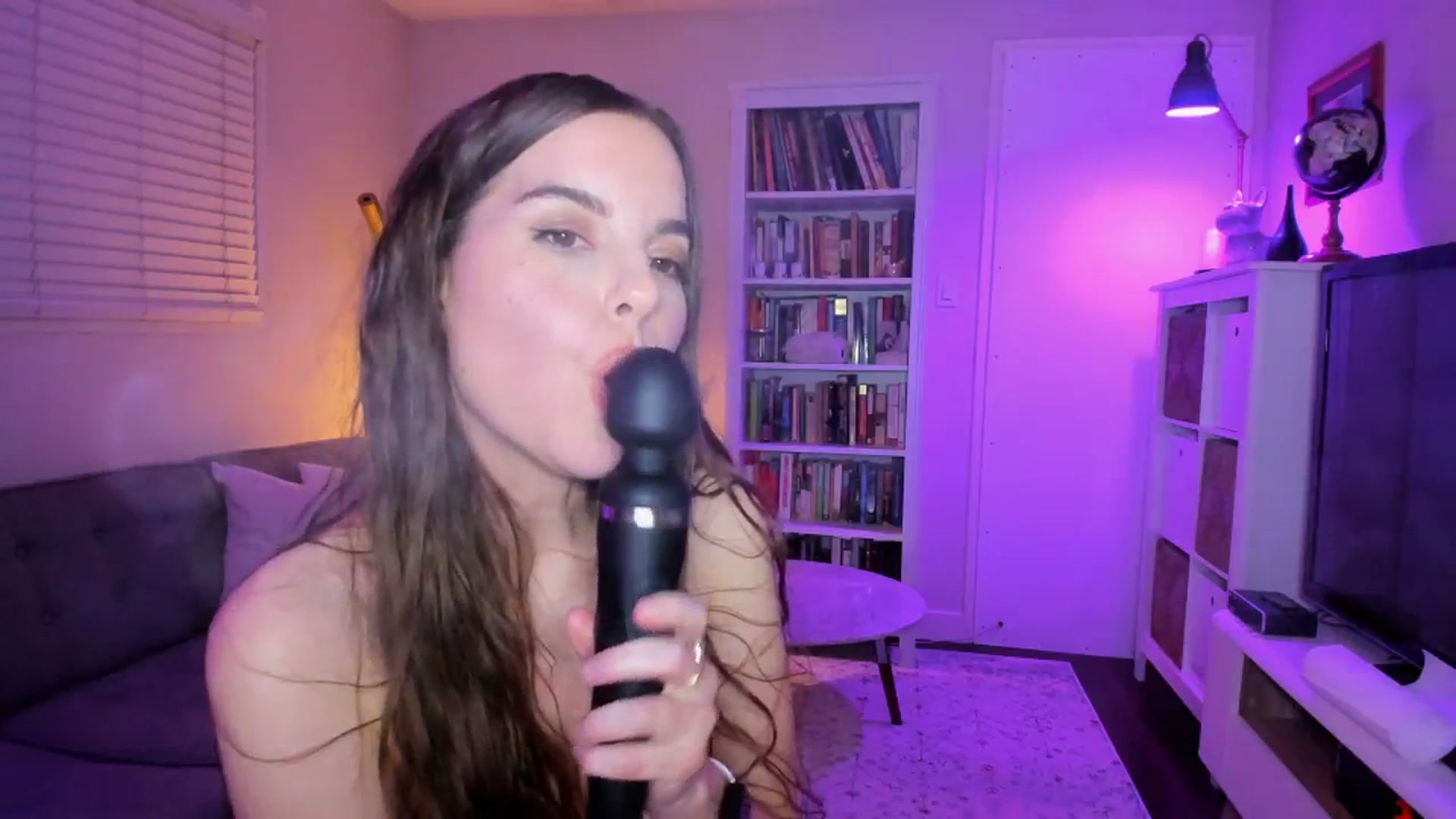 Gallery image thumbnail from KateNova's myfreecams stream on, 03/10/2024, 08:03 image 10 of 20