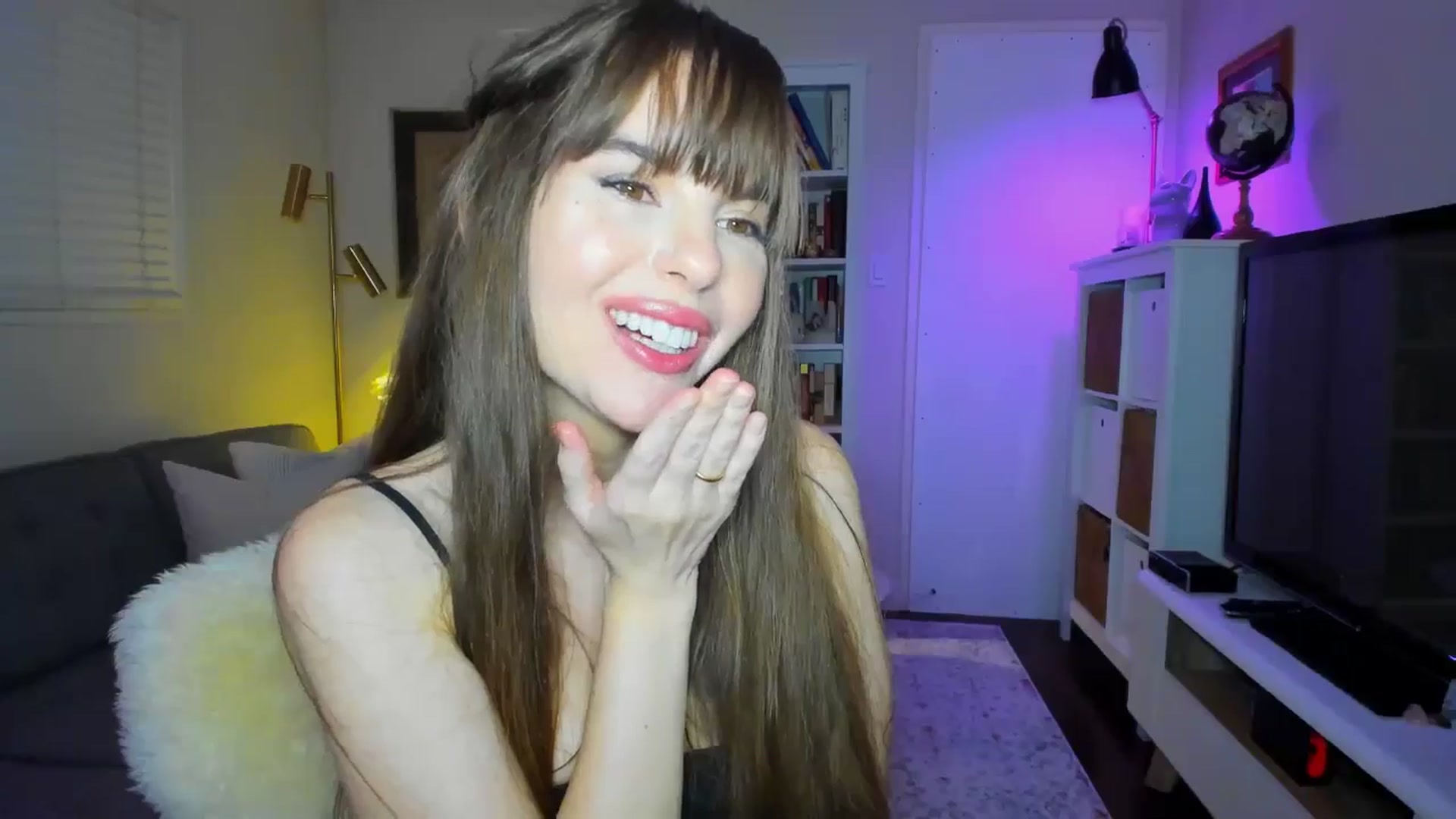 Gallery image thumbnail from KateNova's myfreecams stream on, 06/22/2024, 03:26 image 10 of 20