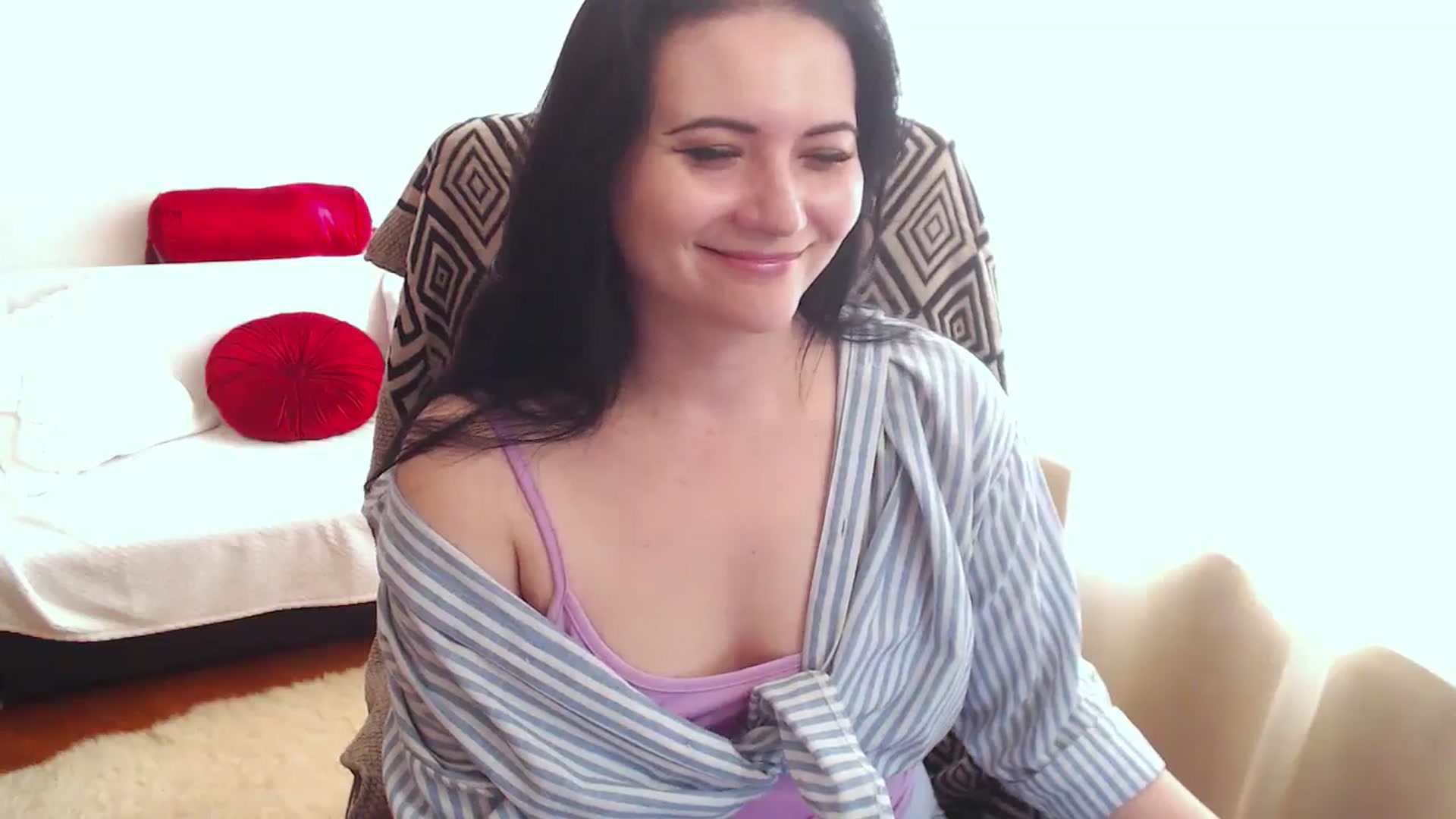 Gallery image thumbnail from KateWinehouse's myfreecams stream on, 04/18/2025, 13:21 image 10 of 20