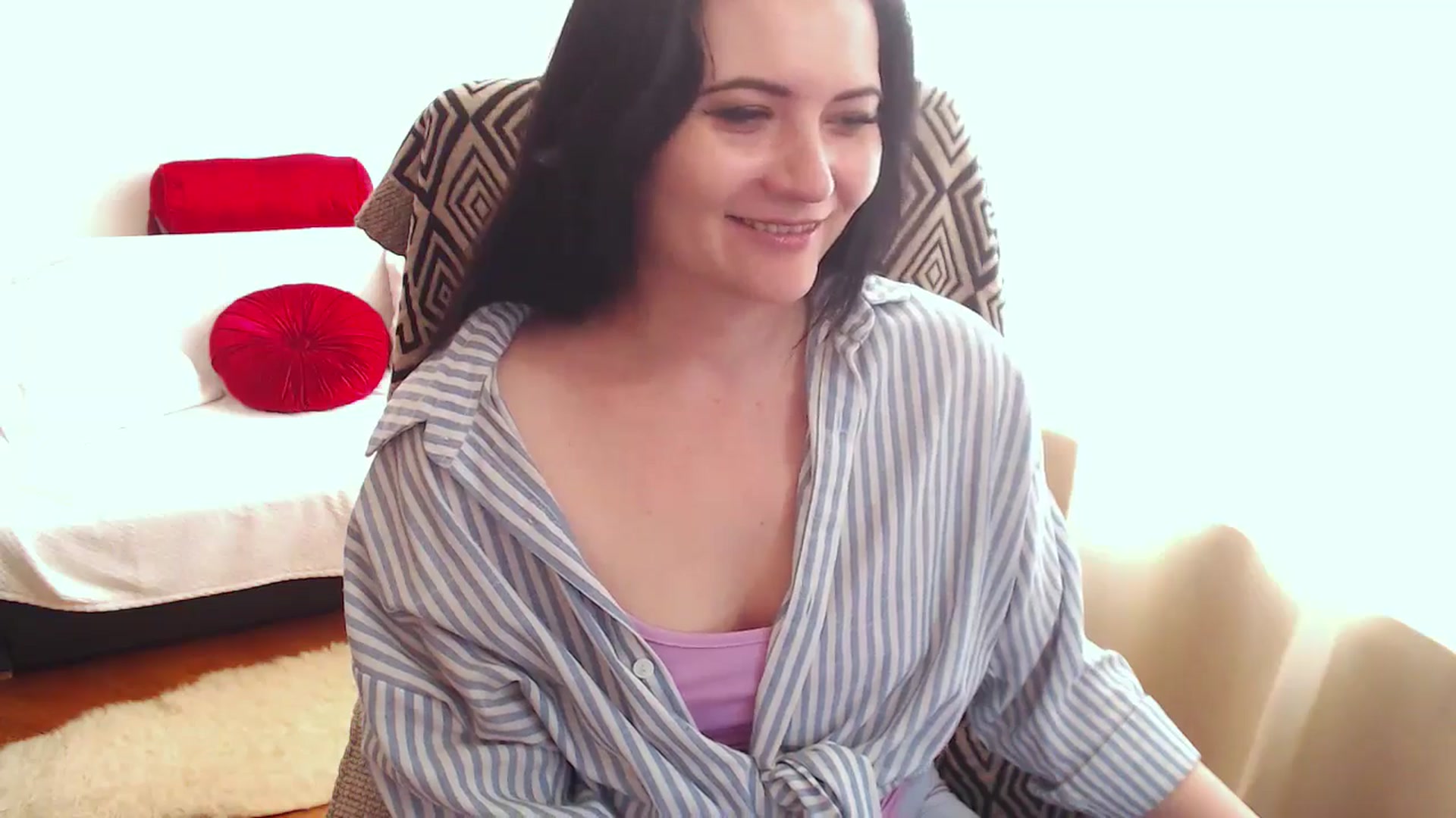 Gallery image thumbnail from KateWinehouse's myfreecams stream on, 04/18/2025, 15:03 image 5 of 20