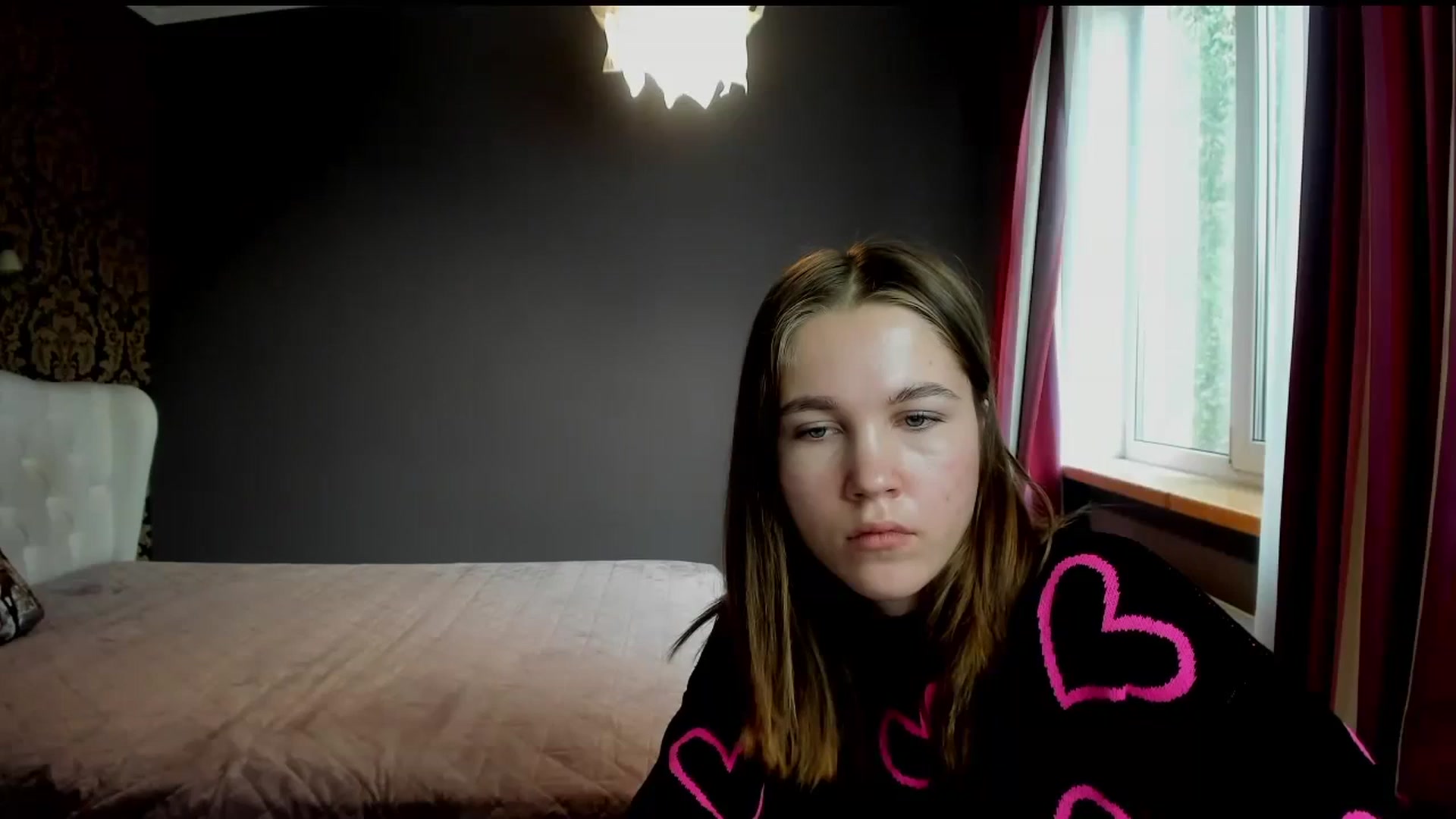 Gallery image thumbnail from Kate_Lewis's myfreecams stream on, 10/08/2023, 11:11 image 6 of 20