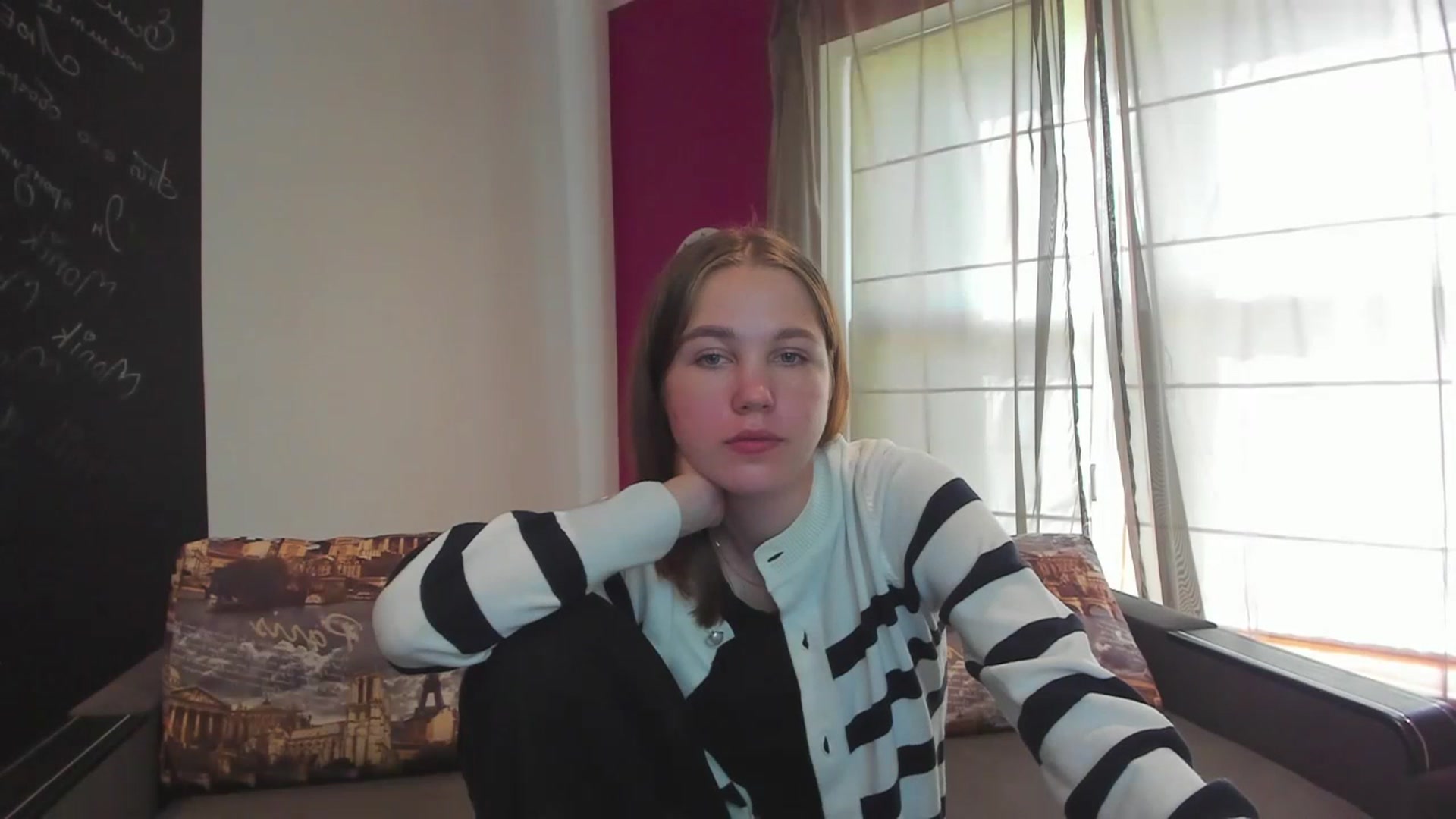 Gallery image thumbnail from Kate_Lewis's myfreecams stream on, 10/15/2023, 10:04 image 2 of 20