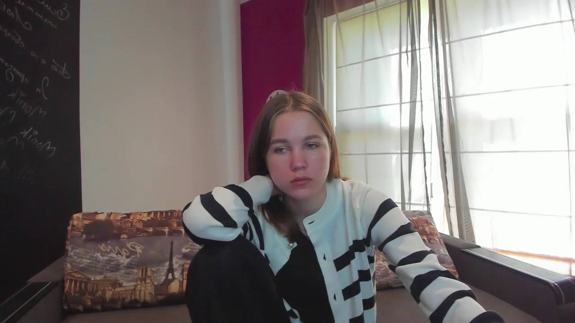 Gallery image thumbnail from Kate_Lewis's myfreecams stream on, 10/15/2023, 10:04 image 3 of 20