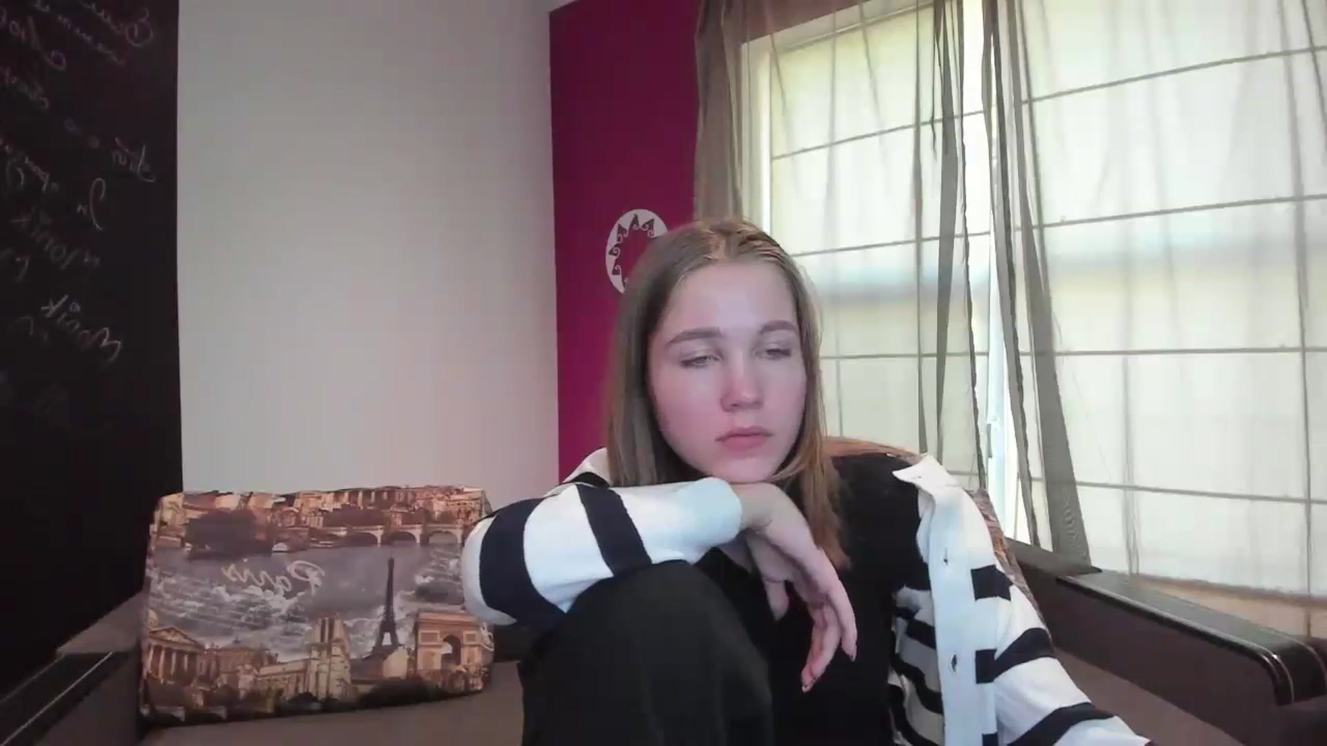 Gallery image thumbnail from Kate_Lewis's myfreecams stream on, 10/15/2023, 11:07 image 9 of 20