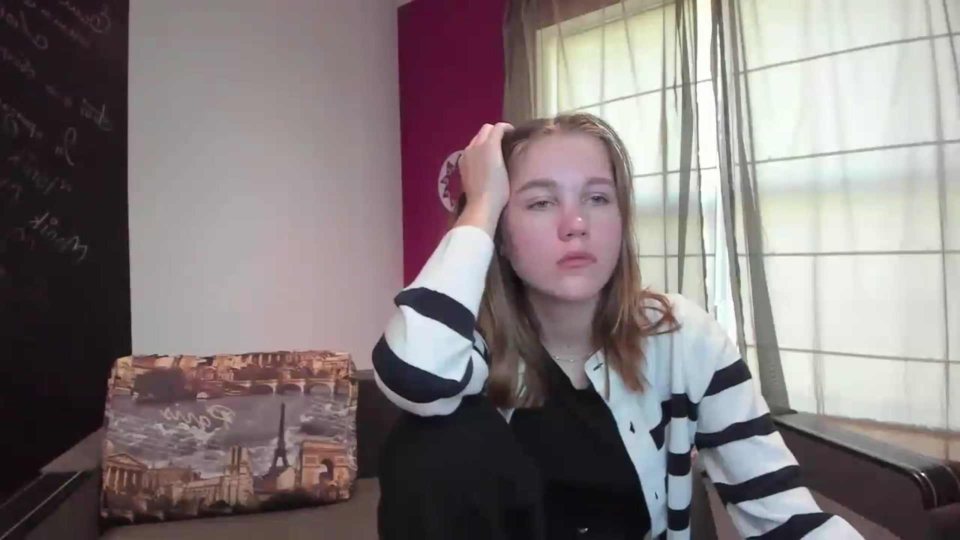 Gallery image thumbnail from Kate_Lewis's myfreecams stream on, 10/15/2023, 11:07 image 14 of 20