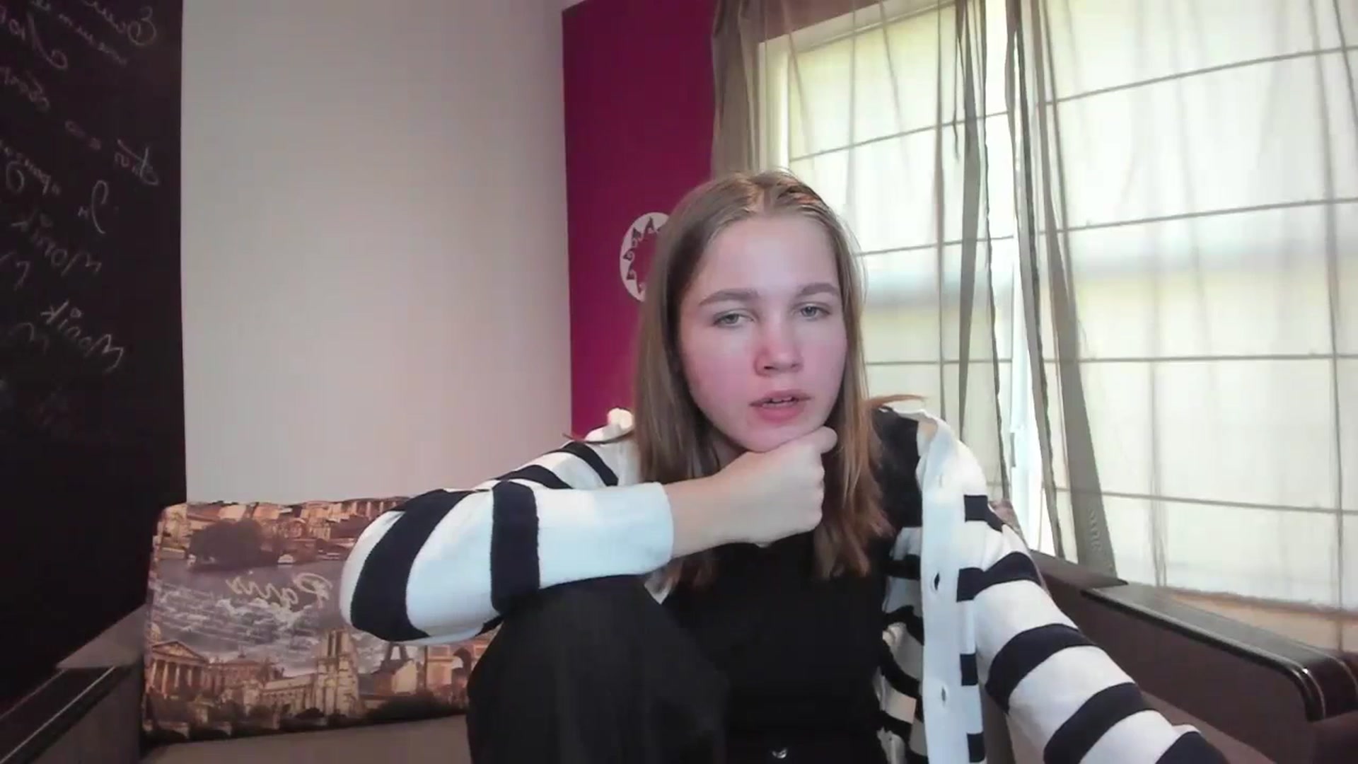 Gallery image thumbnail from Kate_Lewis's myfreecams stream on, 10/15/2023, 11:07 image 4 of 20