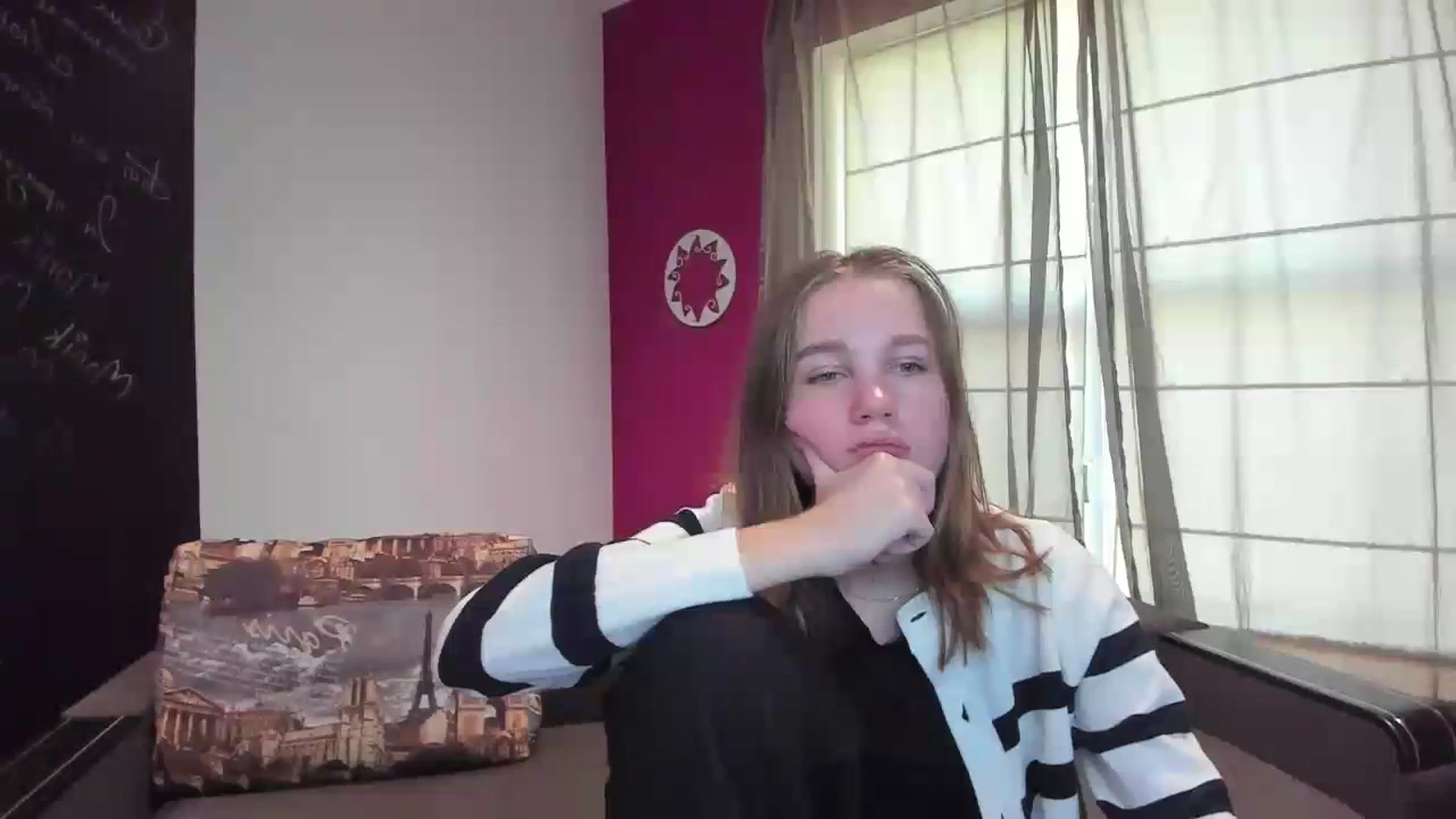 Gallery image thumbnail from Kate_Lewis's myfreecams stream on, 10/15/2023, 11:07 image 16 of 20