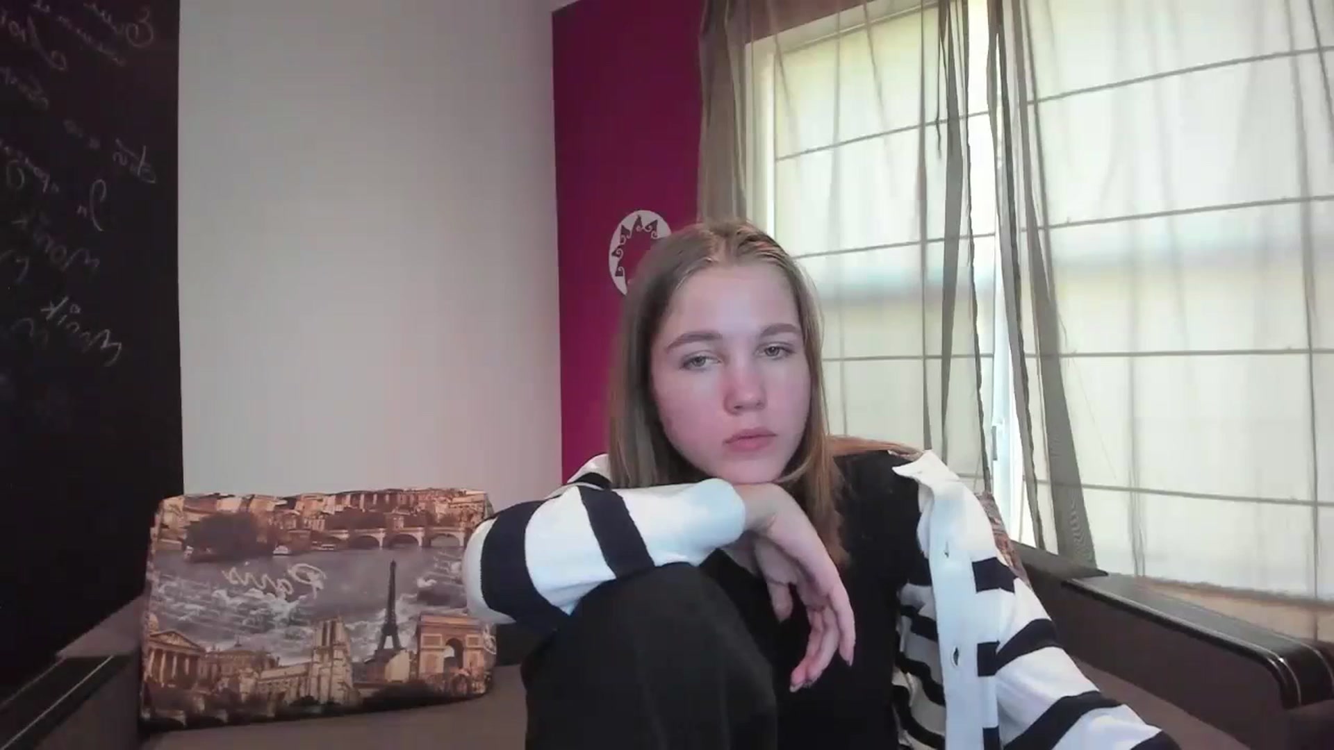 Gallery image thumbnail from Kate_Lewis's myfreecams stream on, 10/15/2023, 11:07 image 8 of 20
