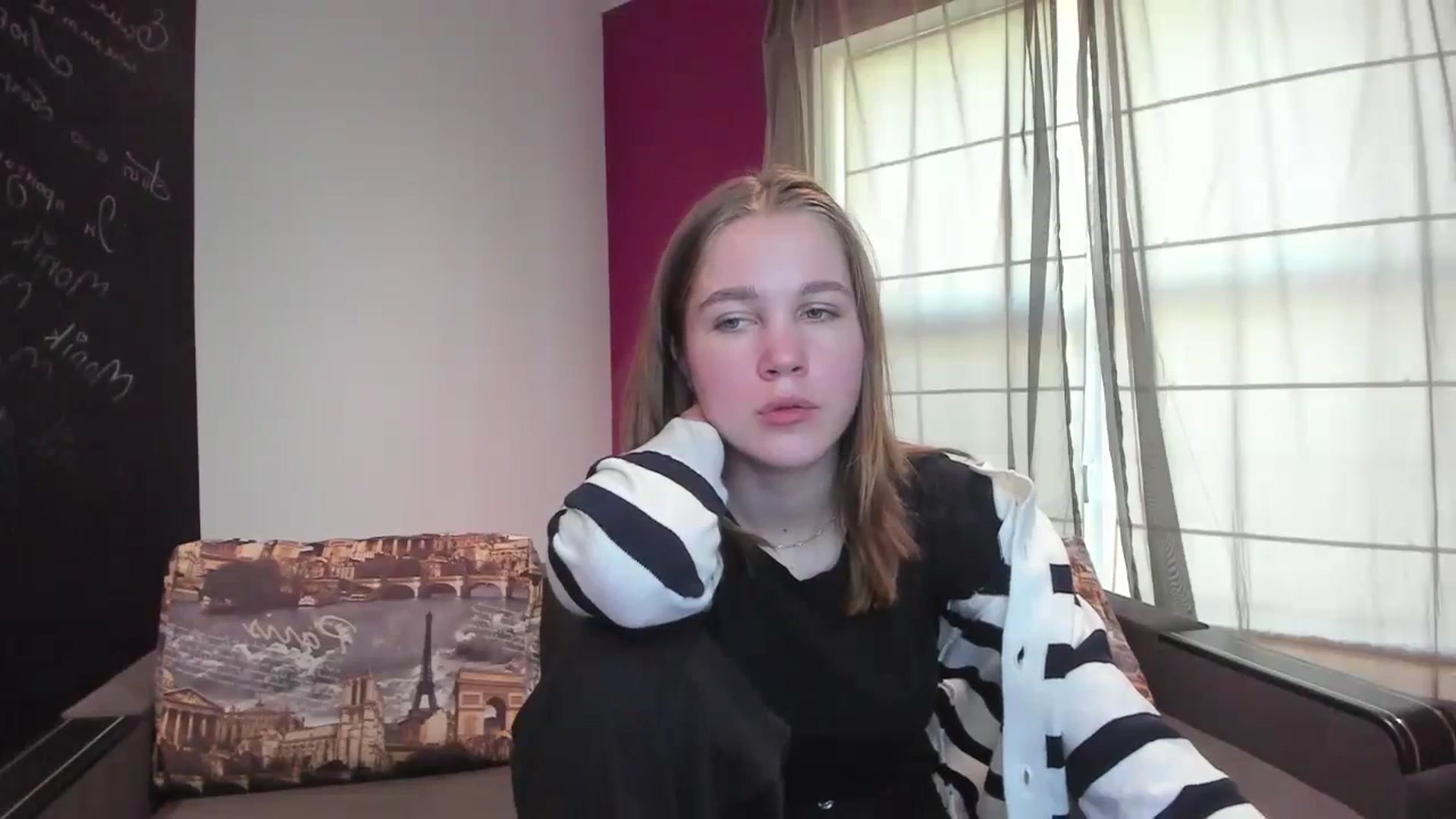 Gallery image thumbnail from Kate_Lewis's myfreecams stream on, 10/15/2023, 11:07 image 2 of 20