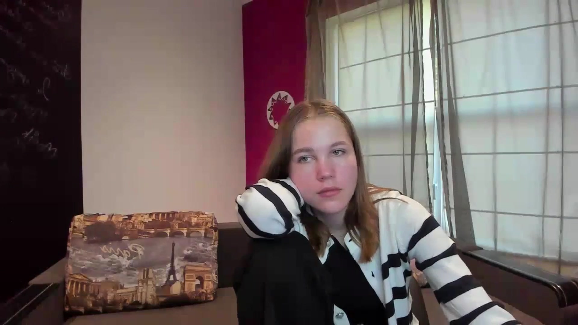 Gallery image thumbnail from Kate_Lewis's myfreecams stream on, 10/15/2023, 11:58 image 14 of 20