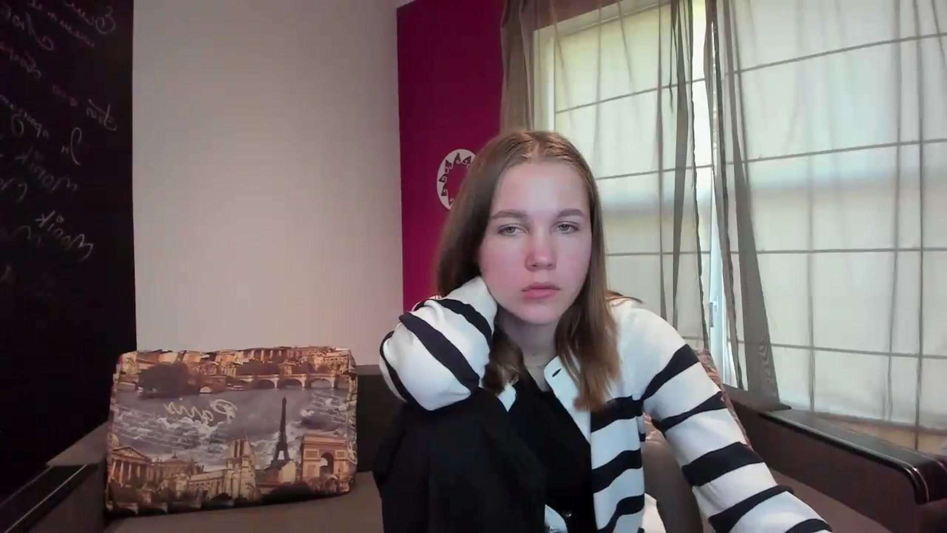 Gallery image thumbnail from Kate_Lewis's myfreecams stream on, 10/15/2023, 11:58 image 3 of 20