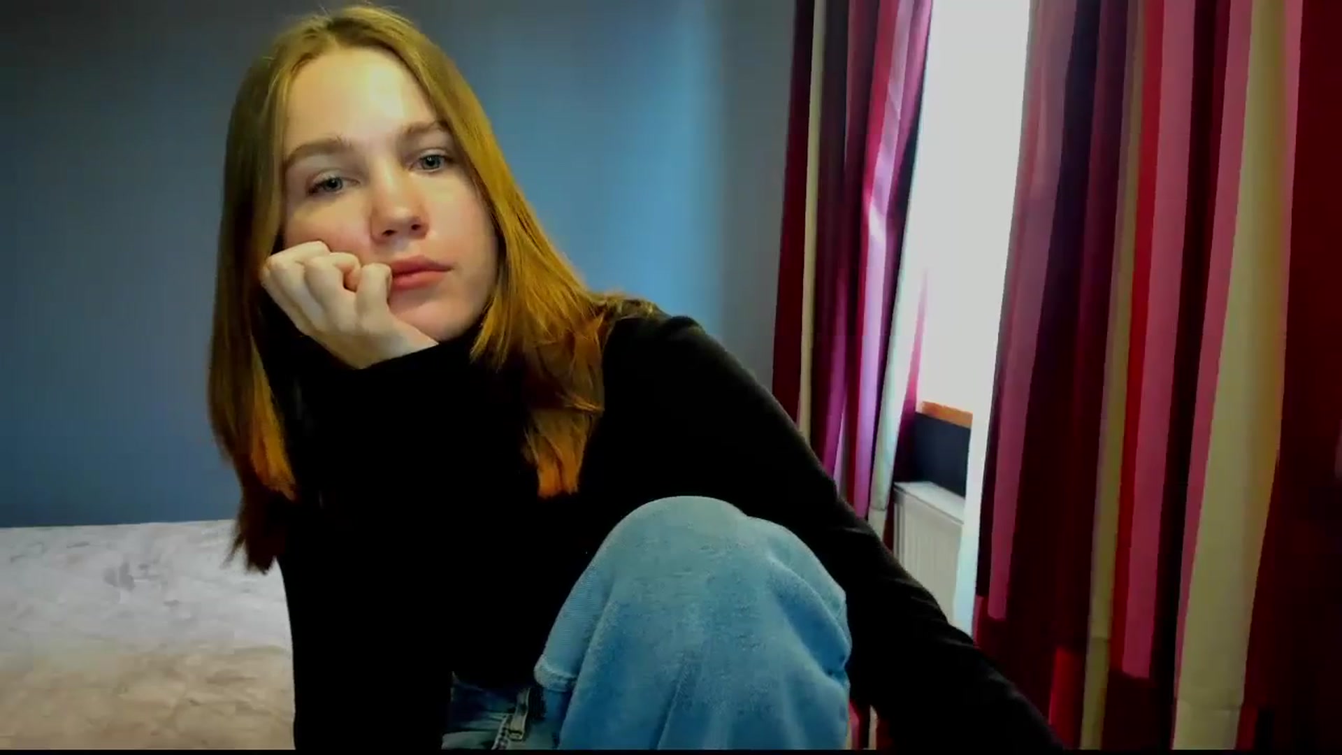 Gallery image thumbnail from Kate_Lewis's myfreecams stream on, 11/02/2023, 10:22 image 19 of 20
