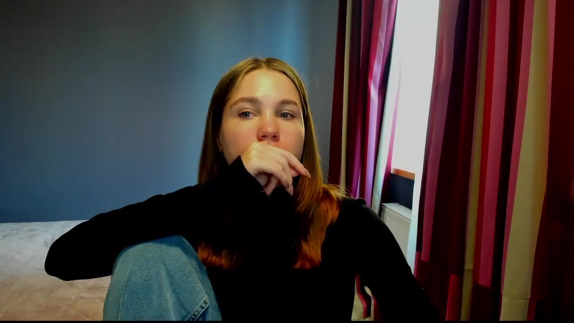Gallery image thumbnail from Kate_Lewis's myfreecams stream on, 11/02/2023, 10:22 image 2 of 20