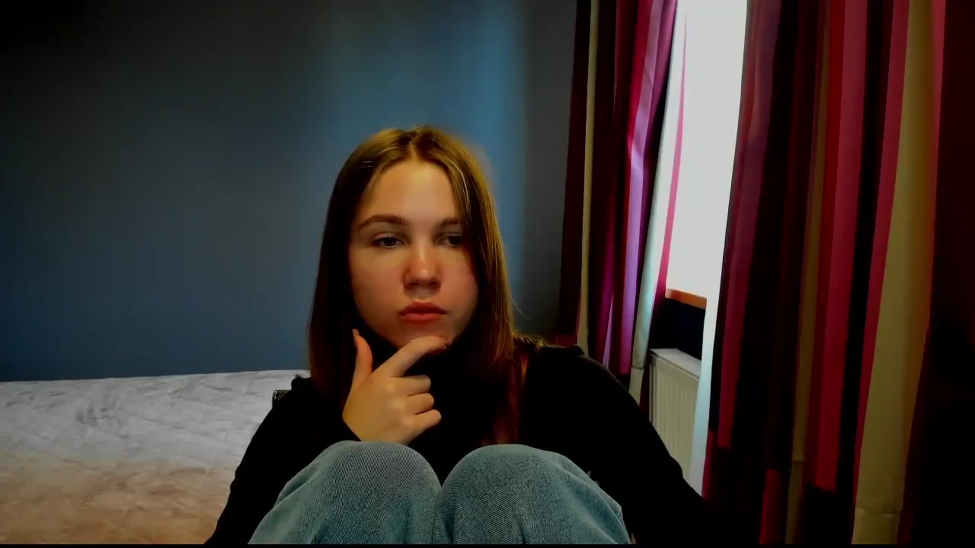 Gallery image thumbnail from Kate_Lewis's myfreecams stream on, 11/02/2023, 10:22 image 16 of 20