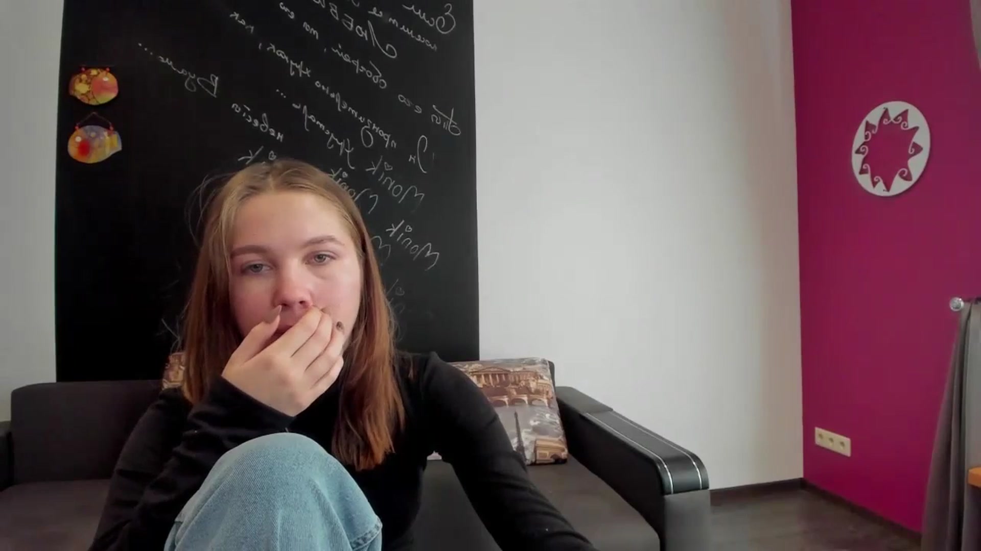 Gallery image thumbnail from Kate_Lewis's myfreecams stream on, 11/03/2023, 08:32 image 15 of 20