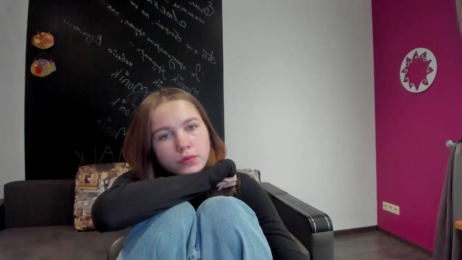 Gallery image thumbnail from Kate_Lewis's myfreecams stream on, 11/03/2023, 08:32 image 1 of 20