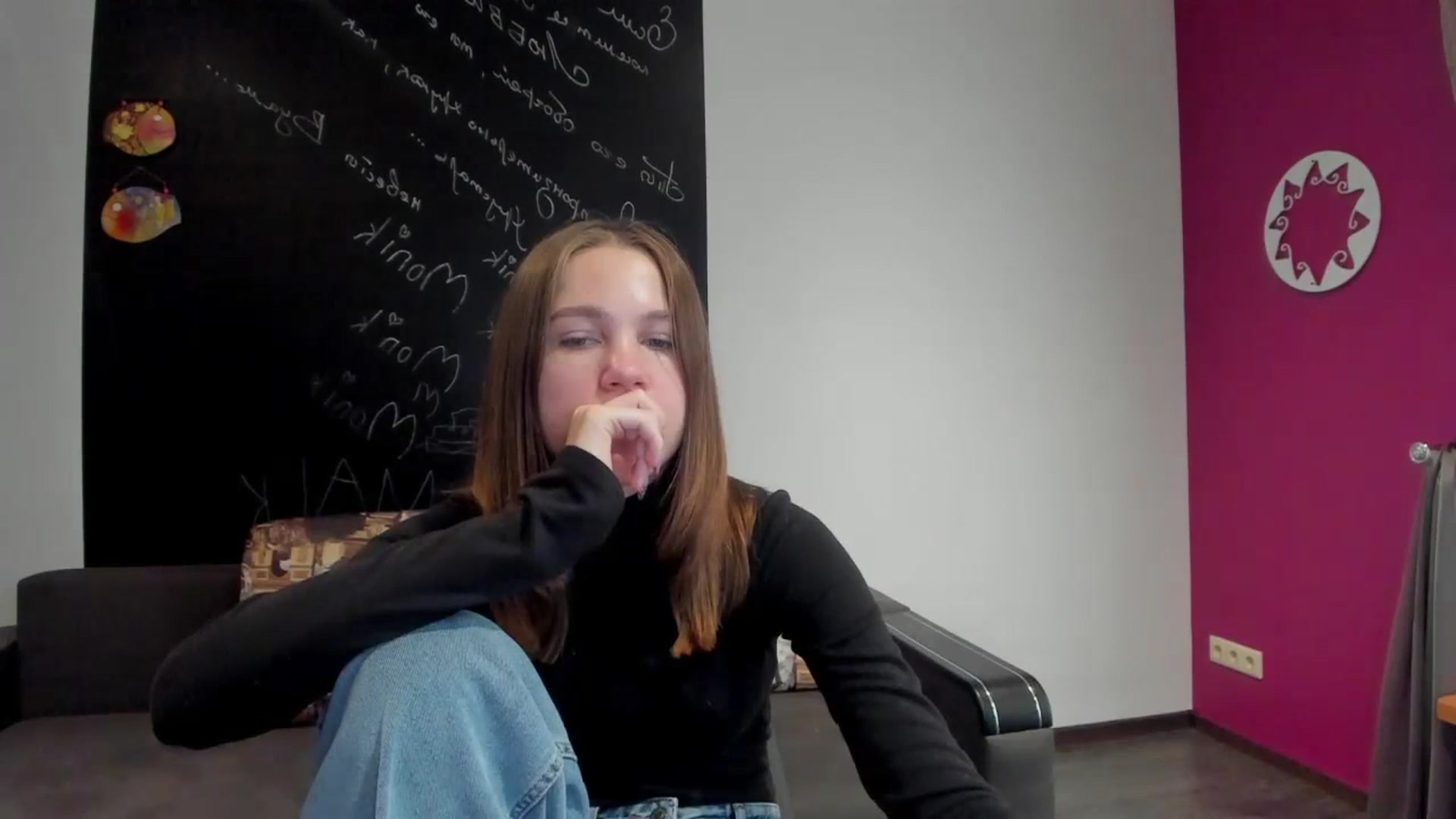 Gallery image thumbnail from Kate_Lewis's myfreecams stream on, 11/03/2023, 09:00 image 13 of 20