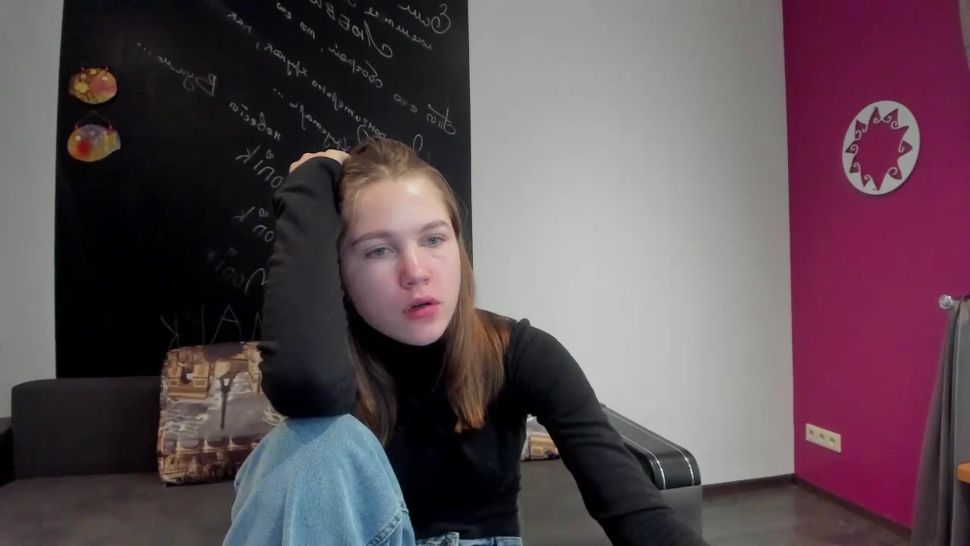 Gallery image thumbnail from Kate_Lewis's myfreecams stream on, 11/03/2023, 09:00 image 15 of 20