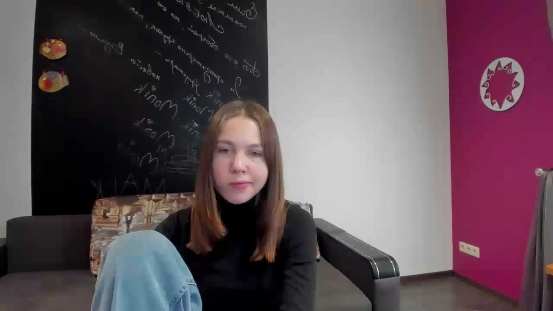 Gallery image thumbnail from Kate_Lewis's myfreecams stream on, 11/03/2023, 09:00 image 7 of 20