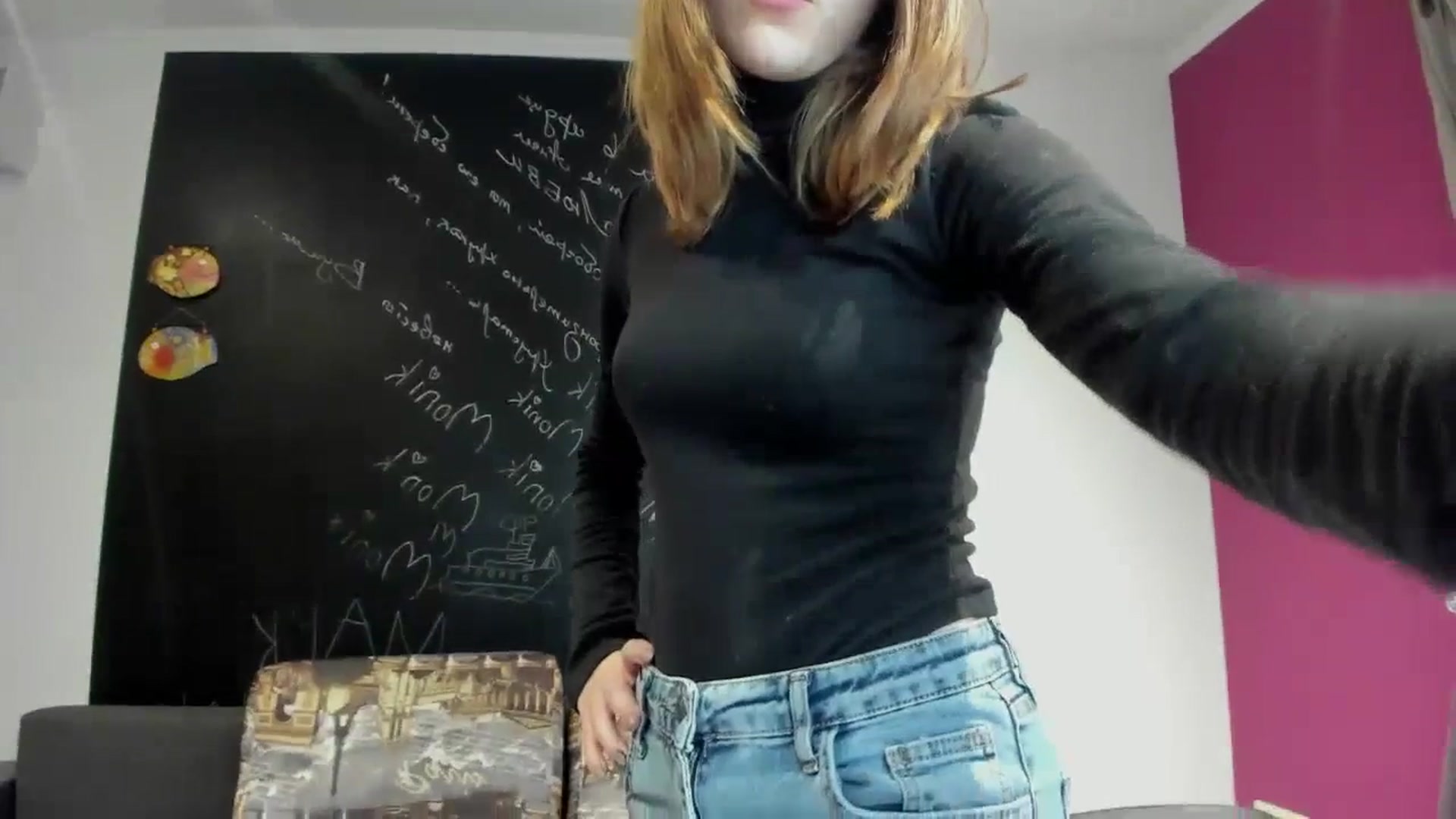 Gallery image thumbnail from Kate_Lewis's myfreecams stream on, 11/03/2023, 10:18 image 13 of 20