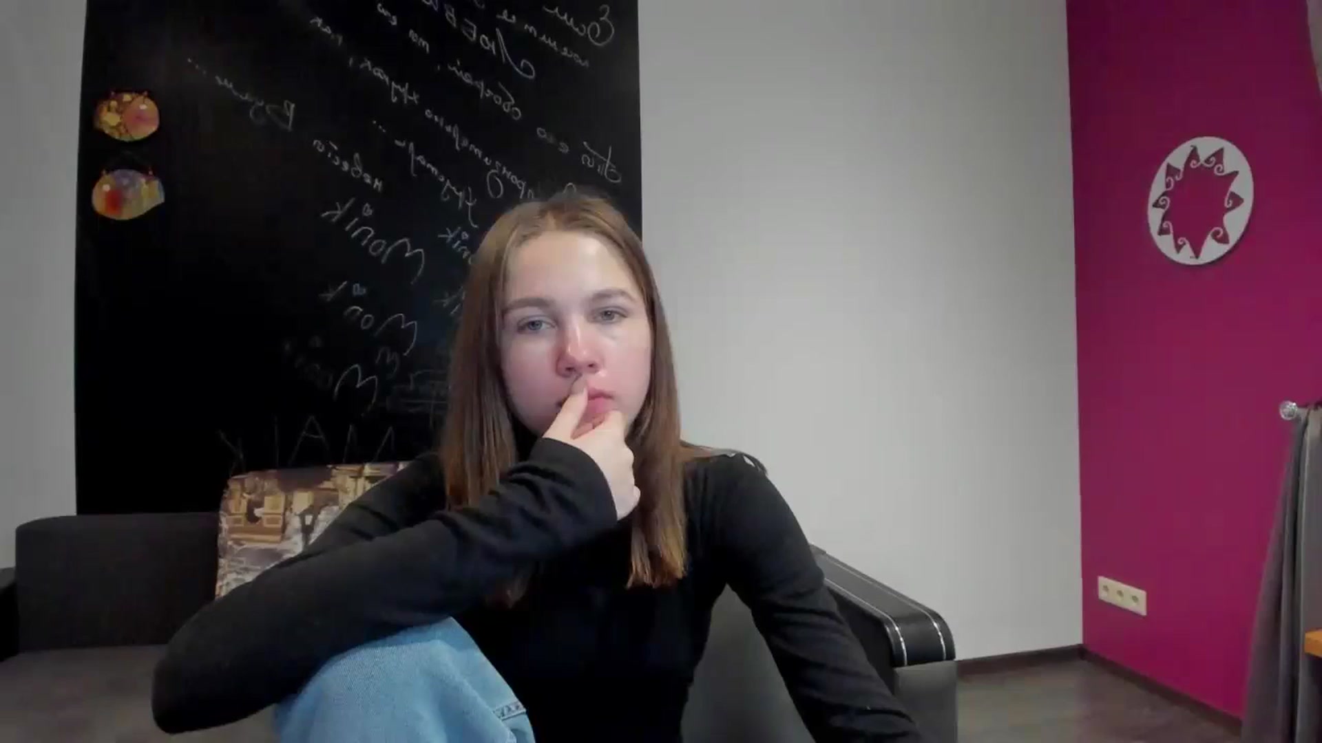 Gallery image thumbnail from Kate_Lewis's myfreecams stream on, 11/03/2023, 10:18 image 5 of 20