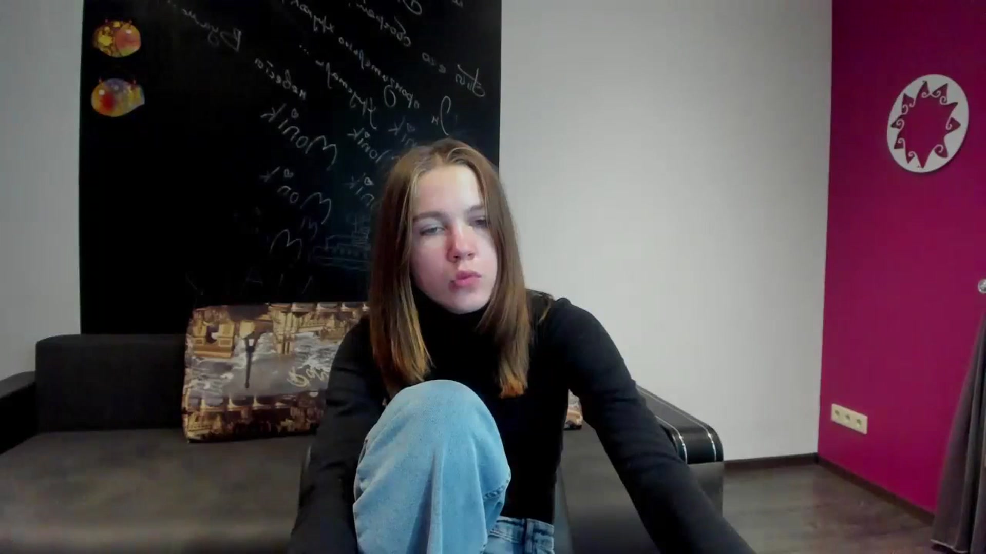 Gallery image thumbnail from Kate_Lewis's myfreecams stream on, 11/03/2023, 10:46 image 18 of 20