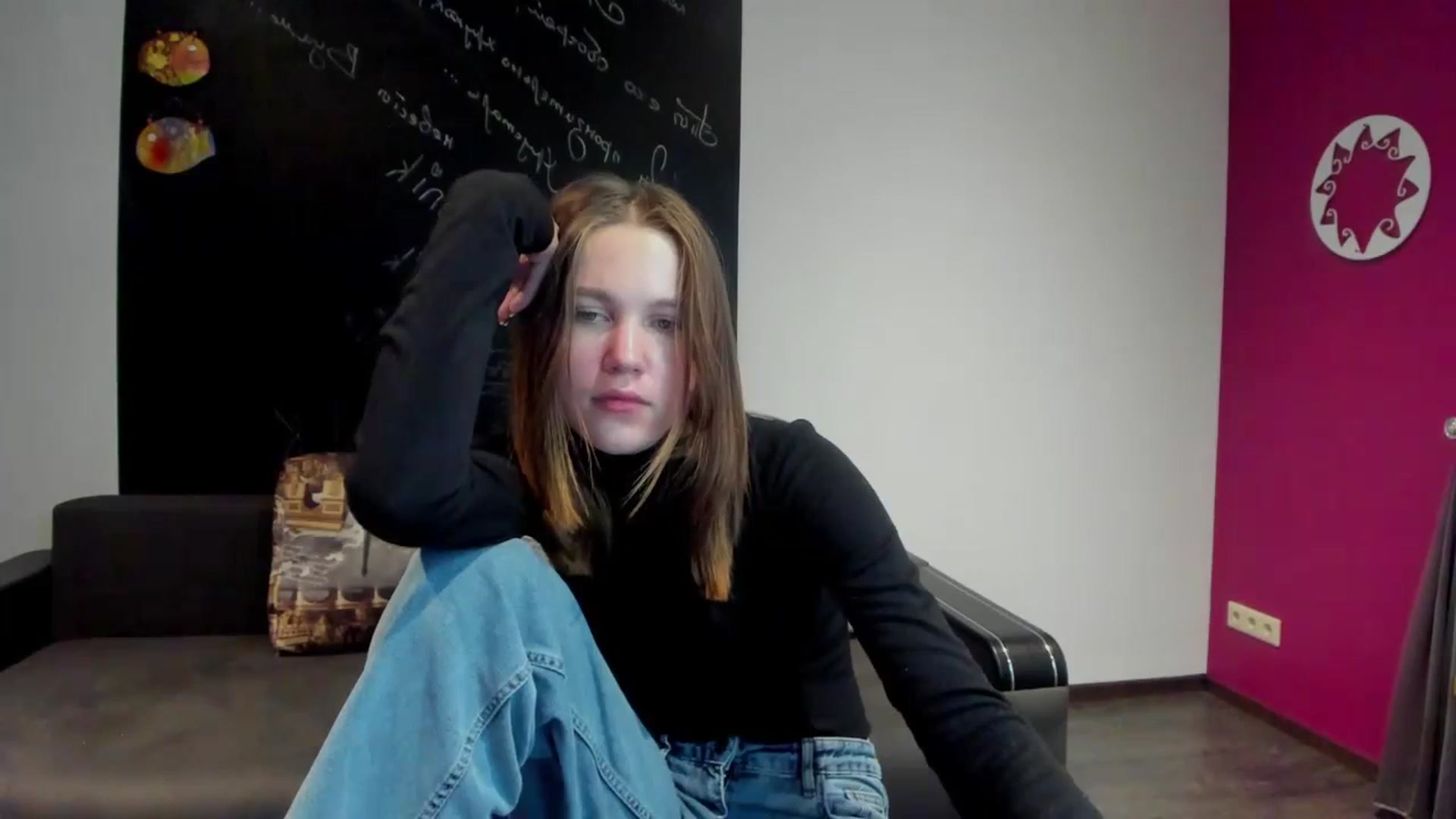 Gallery image thumbnail from Kate_Lewis's myfreecams stream on, 11/03/2023, 10:46 image 10 of 20
