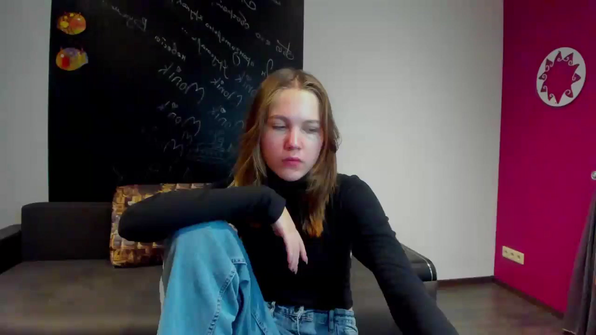 Gallery image thumbnail from Kate_Lewis's myfreecams stream on, 11/03/2023, 10:46 image 1 of 20