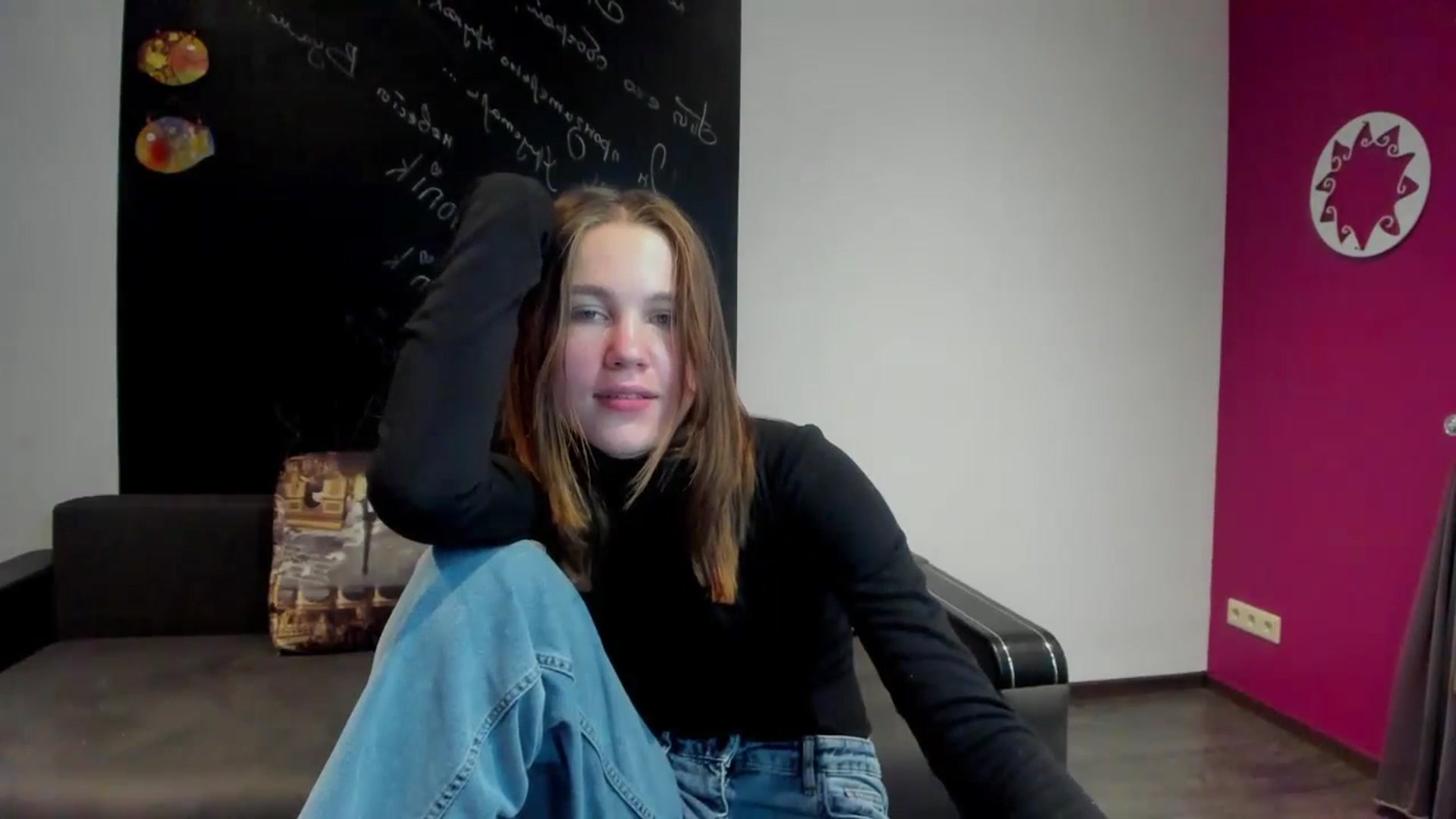 Gallery image thumbnail from Kate_Lewis's myfreecams stream on, 11/03/2023, 10:46 image 11 of 20