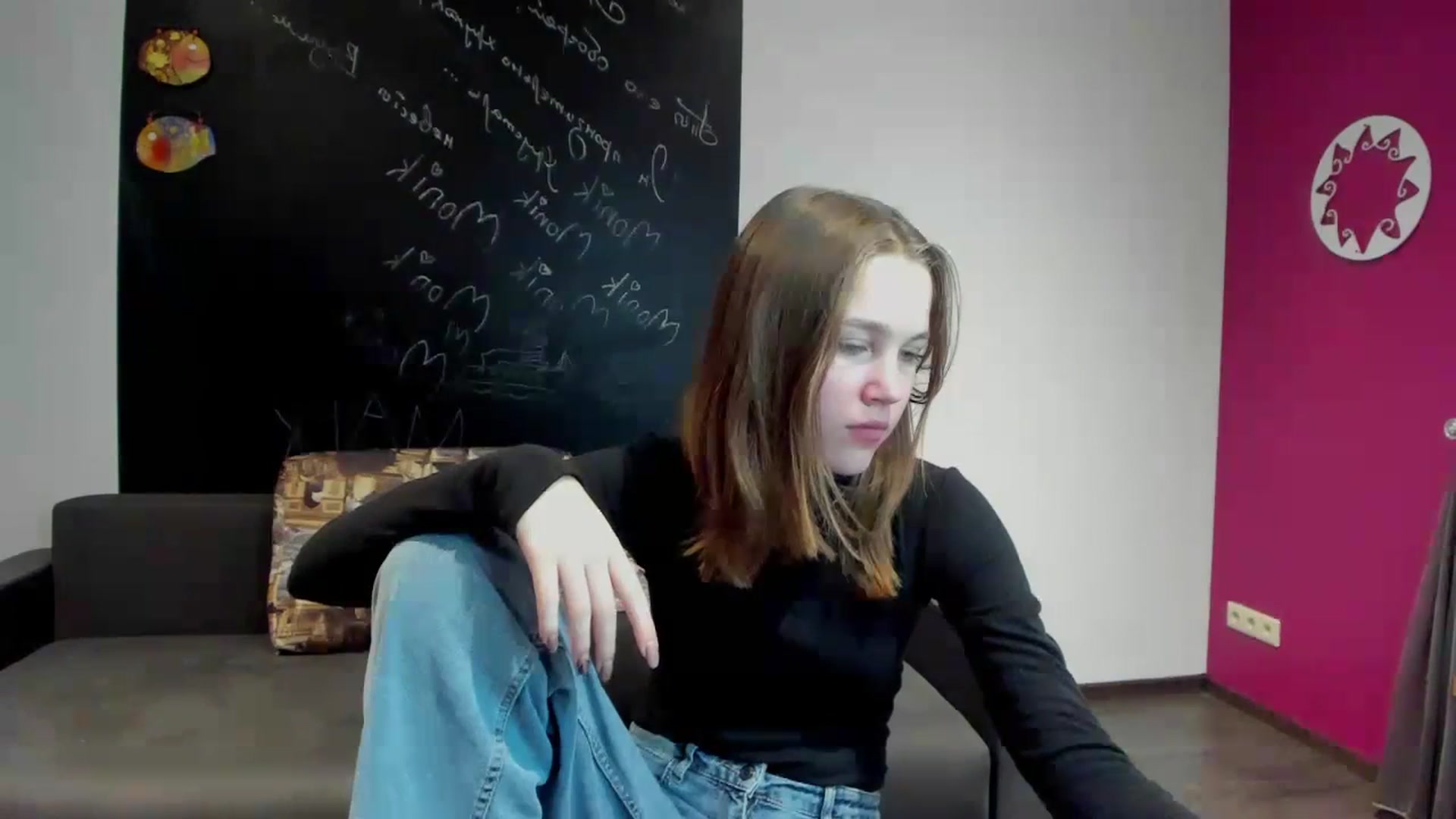 Gallery image thumbnail from Kate_Lewis's myfreecams stream on, 11/03/2023, 10:46 image 4 of 20