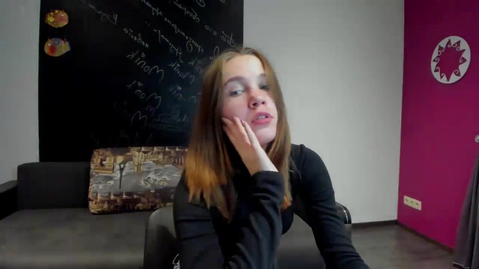 Gallery image thumbnail from Kate_Lewis's myfreecams stream on, 11/03/2023, 10:46 image 19 of 20