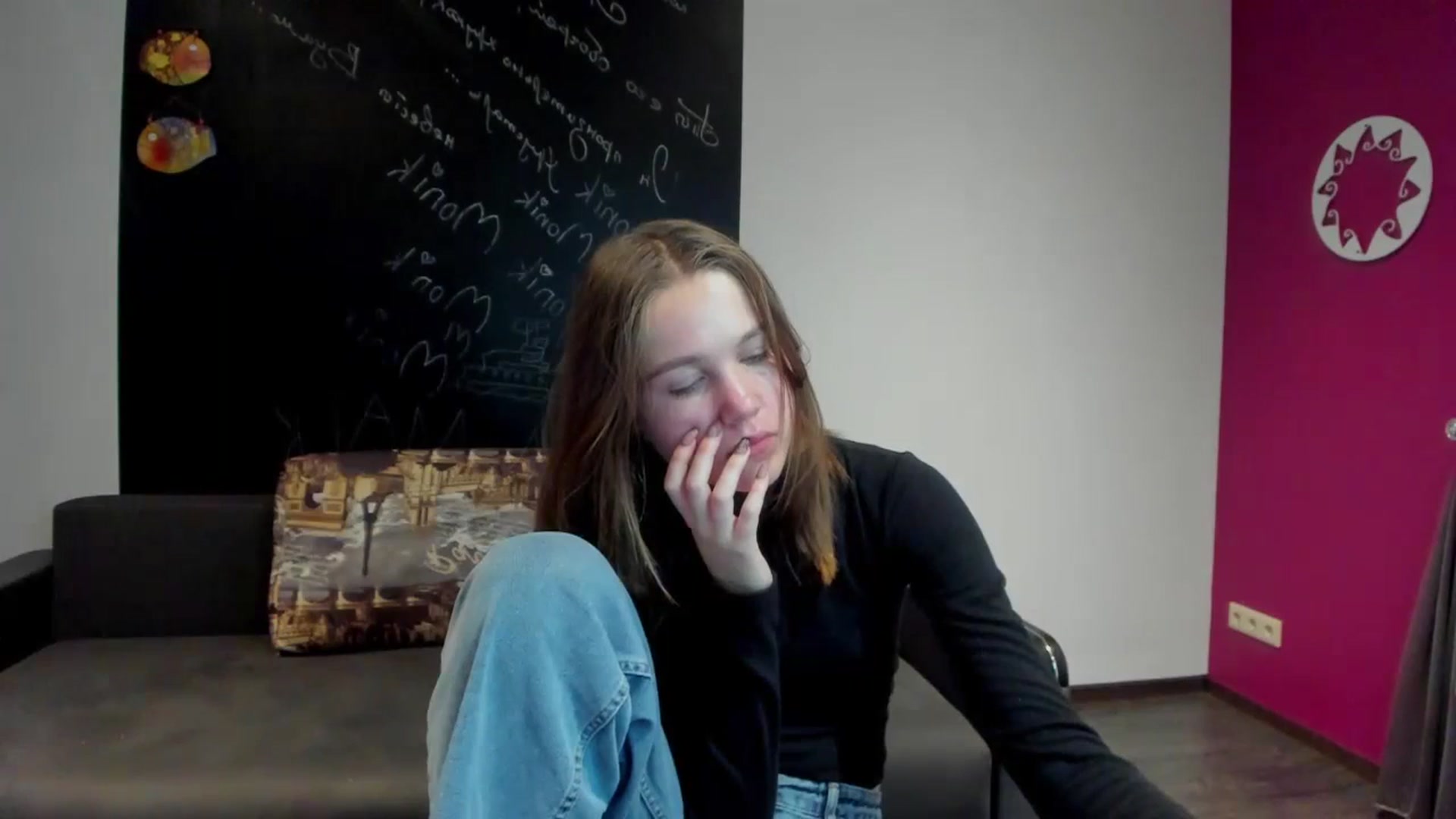 Gallery image thumbnail from Kate_Lewis's myfreecams stream on, 11/03/2023, 10:46 image 5 of 20